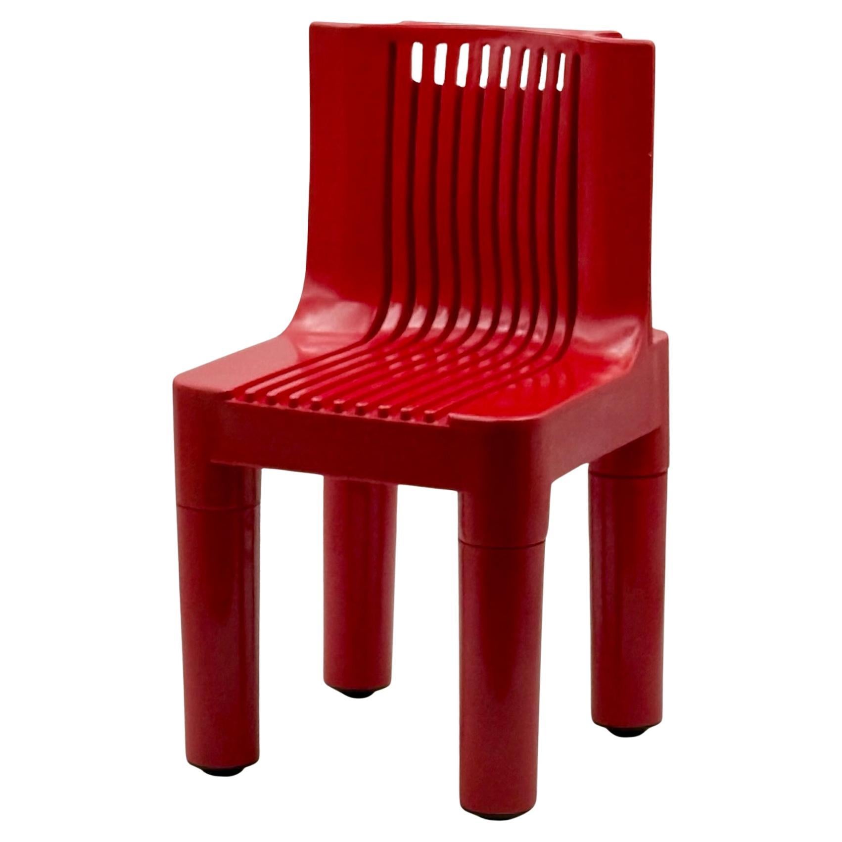 Sedia per bambini Kartell K1340 rossa del 1960 di Richard Sapper
Marco Zanuso, Italia