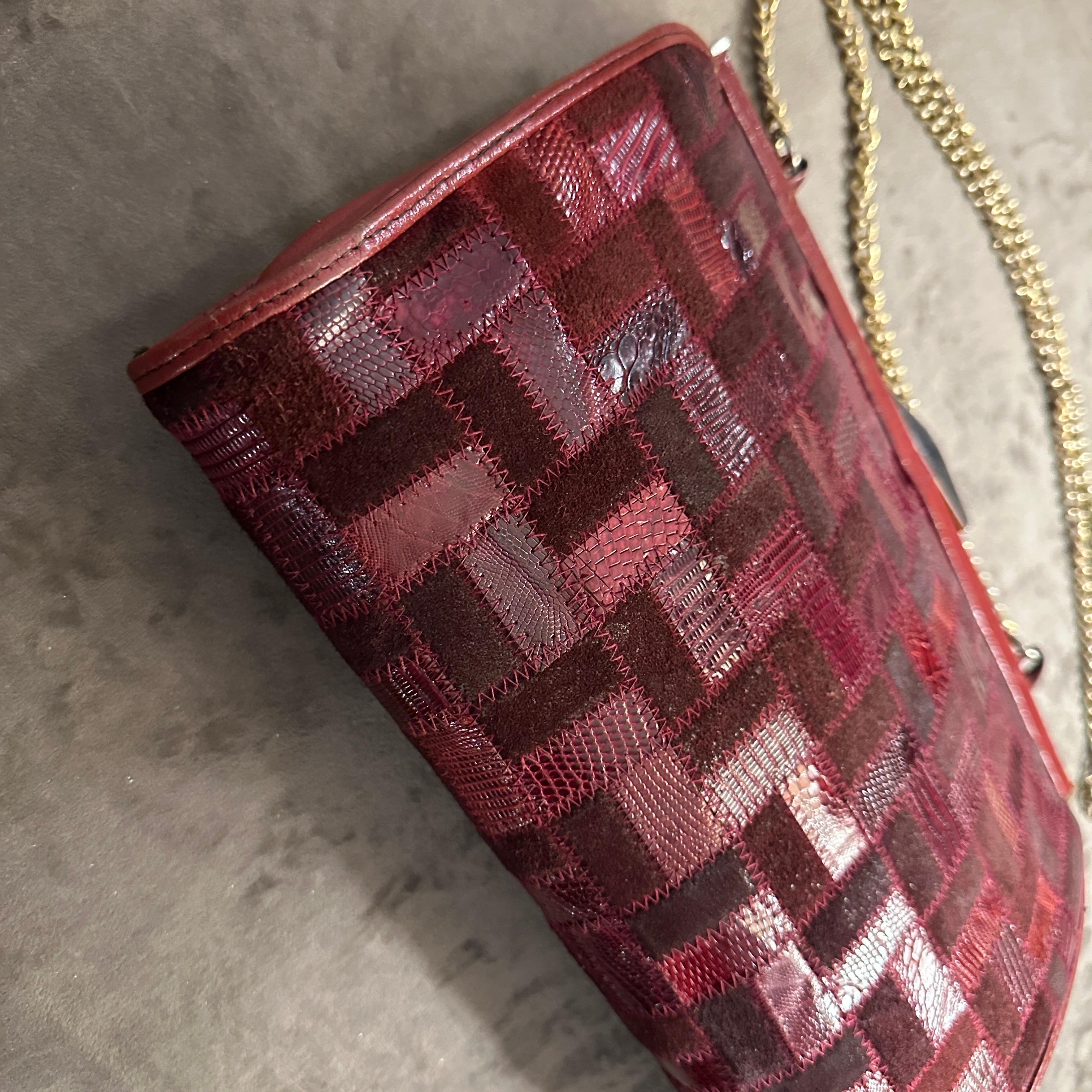 1960s Red Leather and Brass Shoulder-Bag by Niki Milano For Sale 6