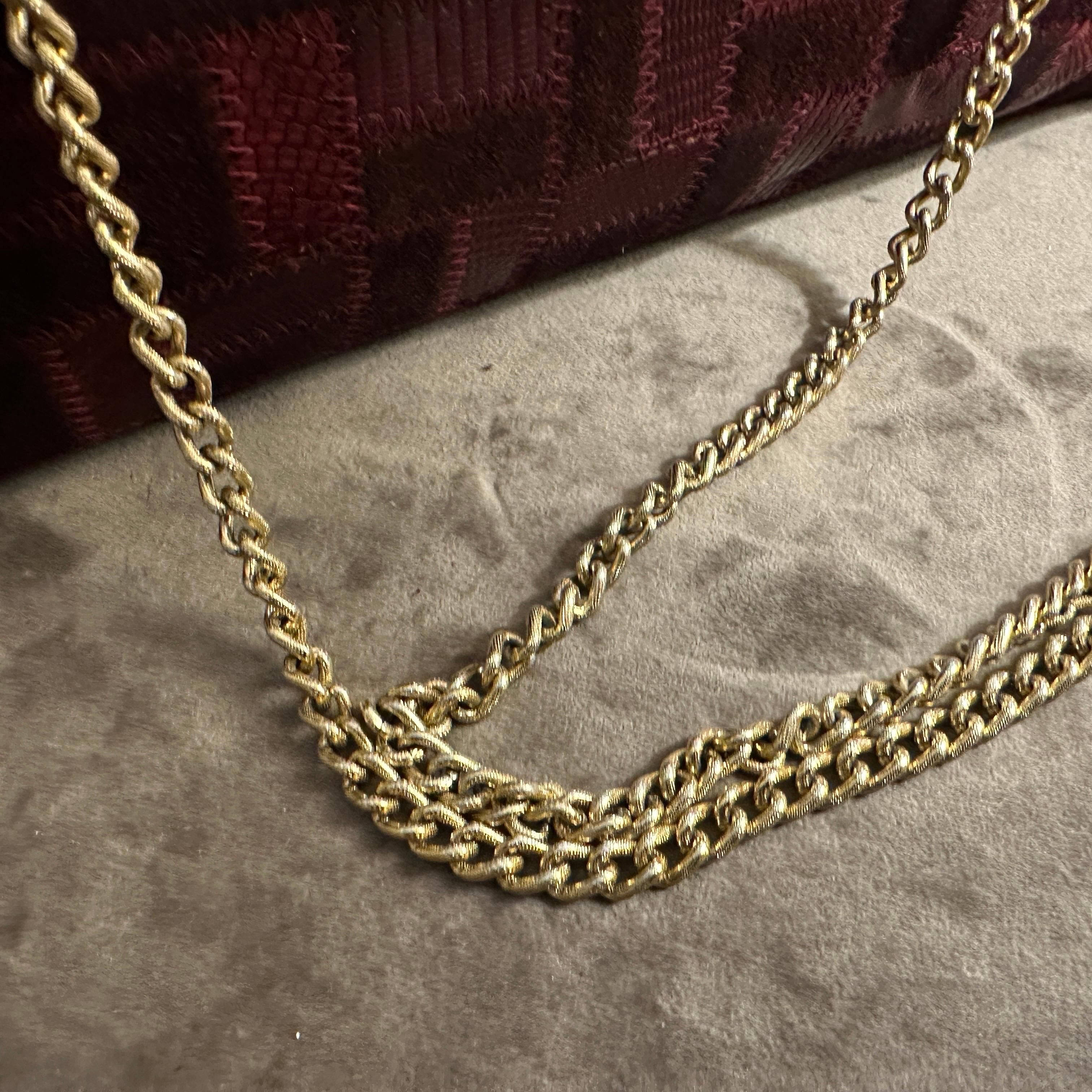 1960s Red Leather and Brass Shoulder-Bag by Niki Milano For Sale 7