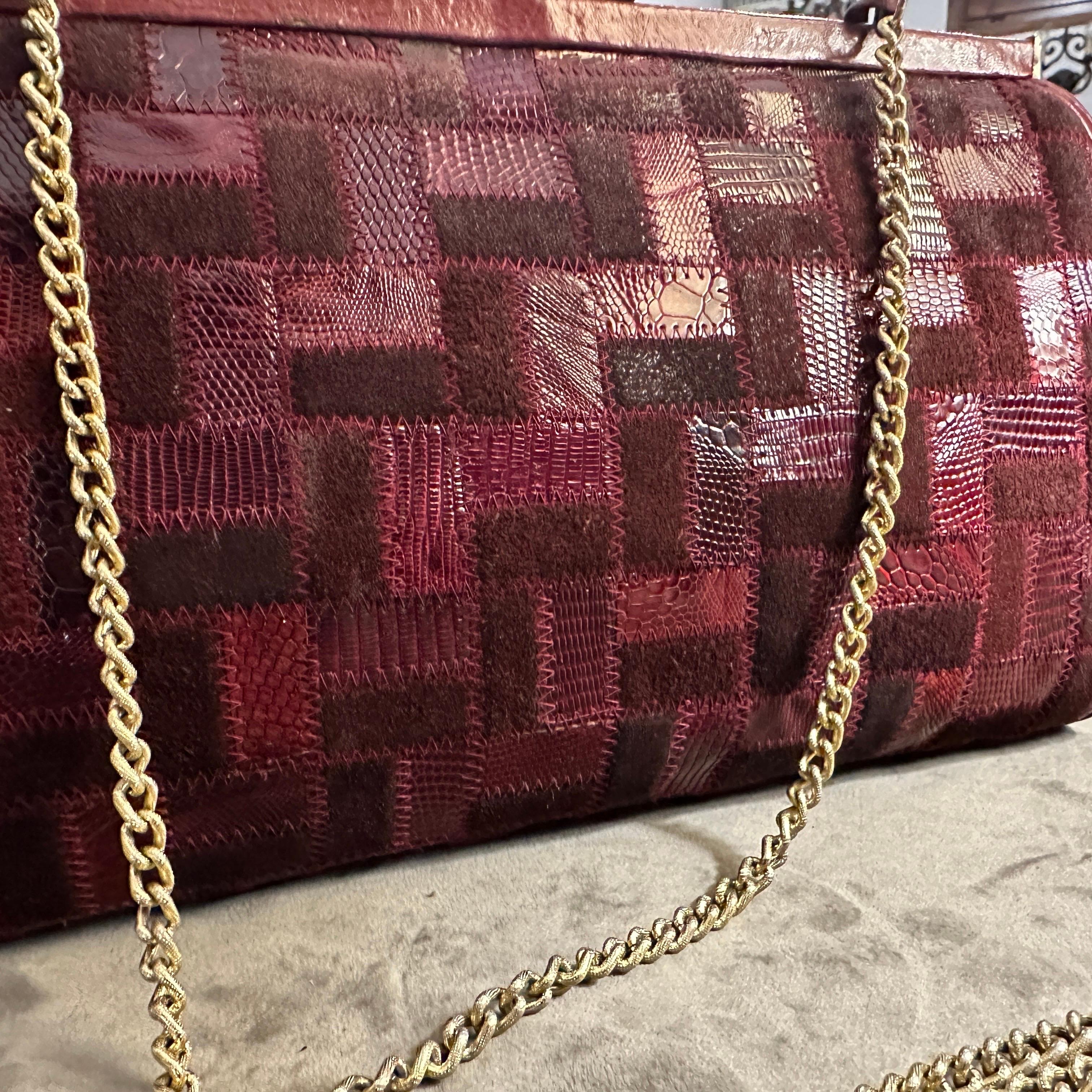 1960s Red Leather and Brass Shoulder-Bag by Niki Milano For Sale 2