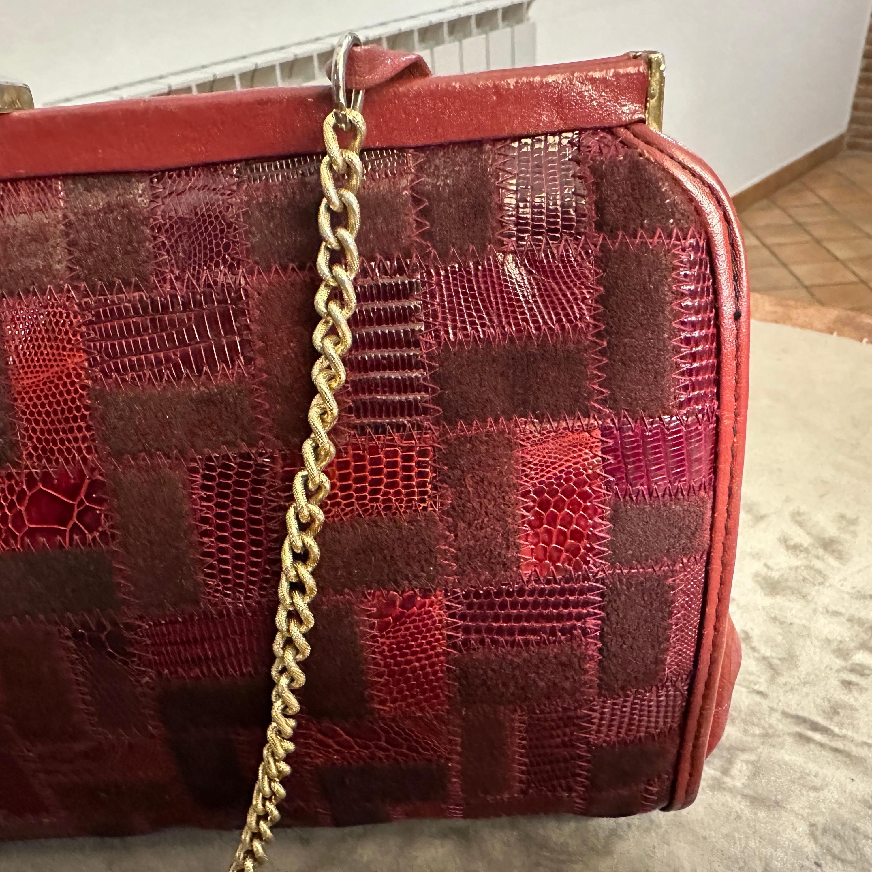 1960s Red Leather and Brass Shoulder-Bag by Niki Milano For Sale 3