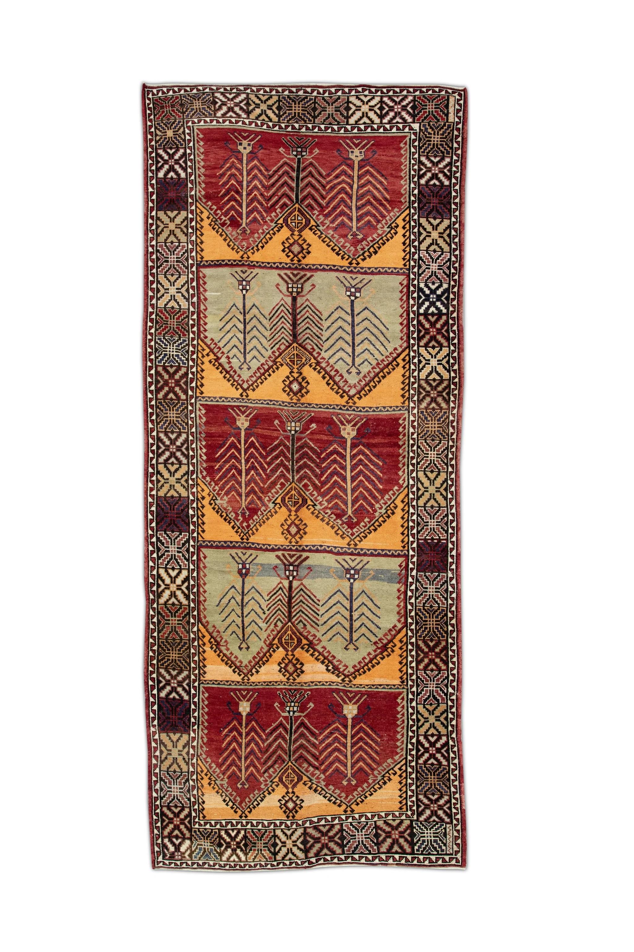 Tapis de couloir turc Oushak multicolore rouge des années 1960 5'7