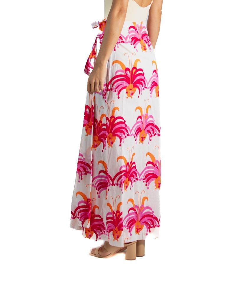 Women's 1960S Red & Pink  Cotton Tropical Peacock Print Wrap Skirt For Sale