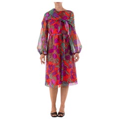 Rotes Polyester-Chiffon-Kleid mit lila Blumendruck und Schärpe aus den 1960er Jahren