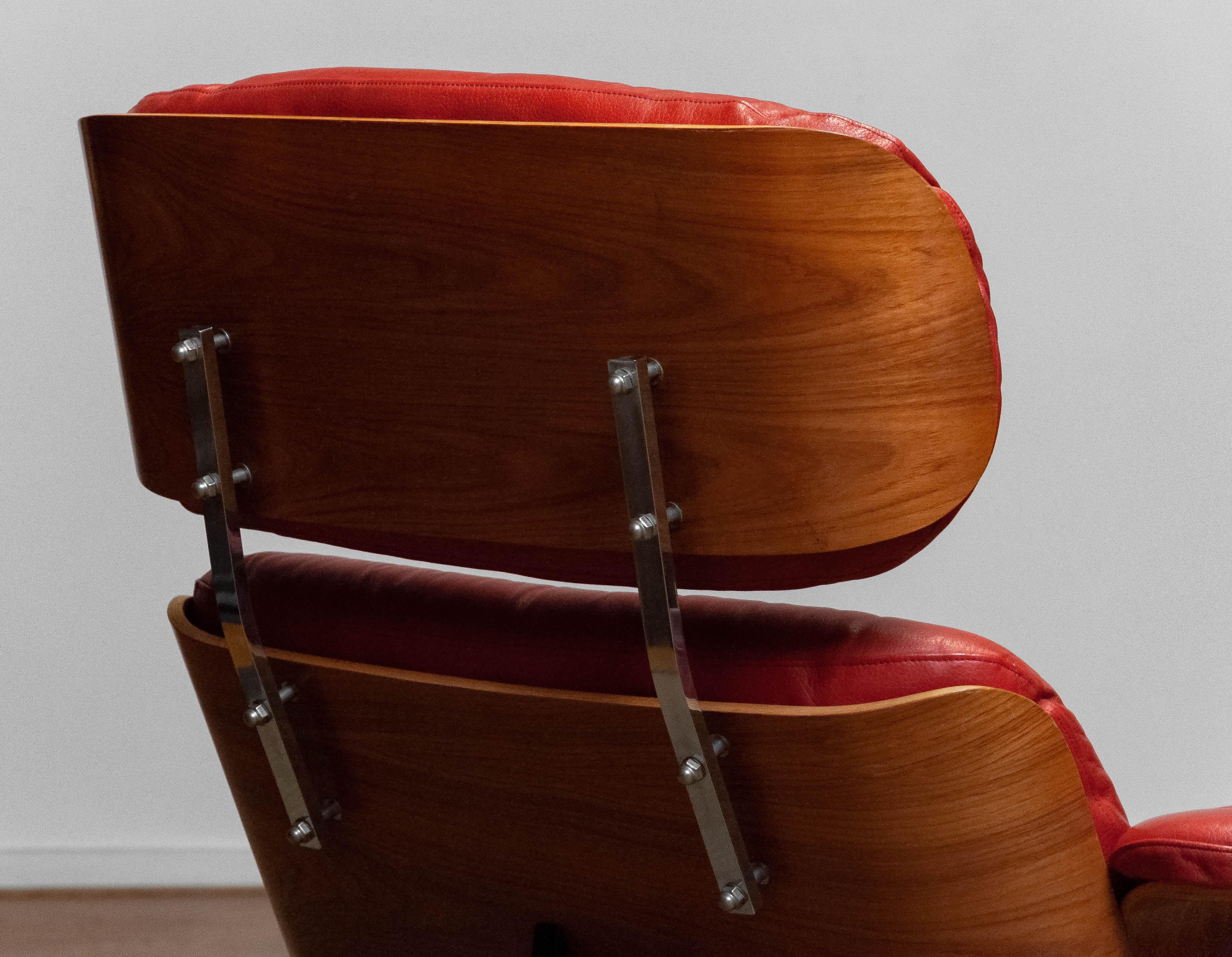 Swiss 1960s Red Reclinable Swivel Chair by Martin Stoll Giroflex with Walnut Shells  For Sale