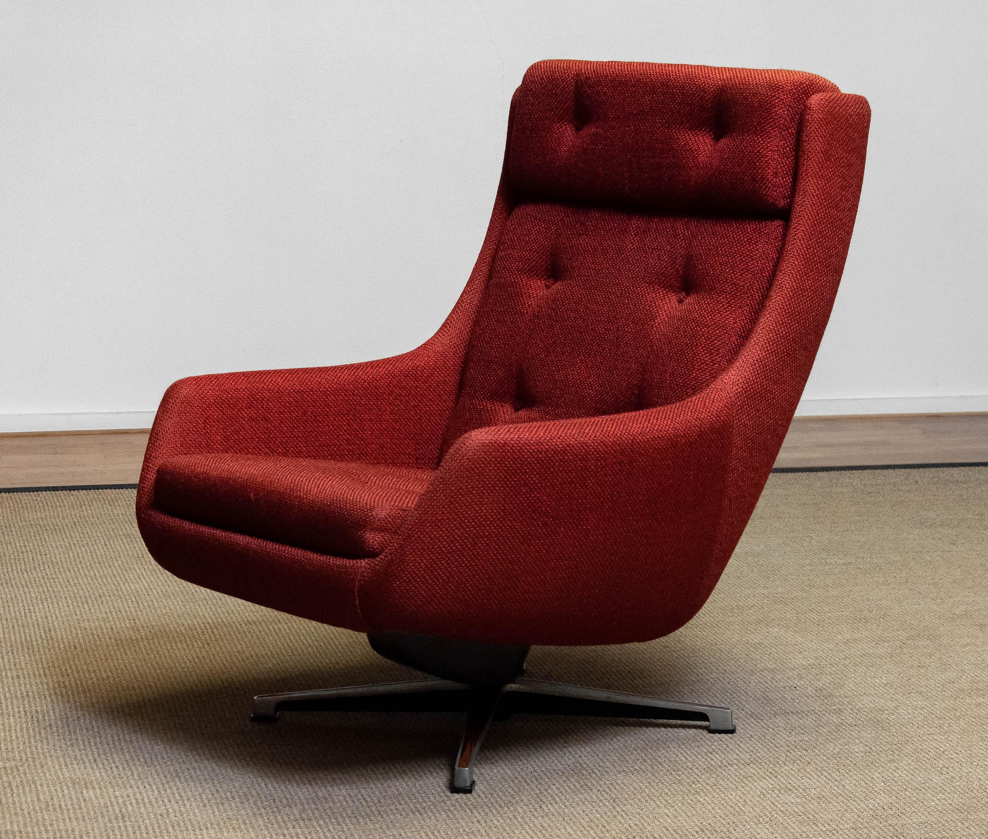 1960s Red Swivel and Rocking Lounge Chair by Alf Svensson for DUX of Sweden In Good Condition In Silvolde, Gelderland