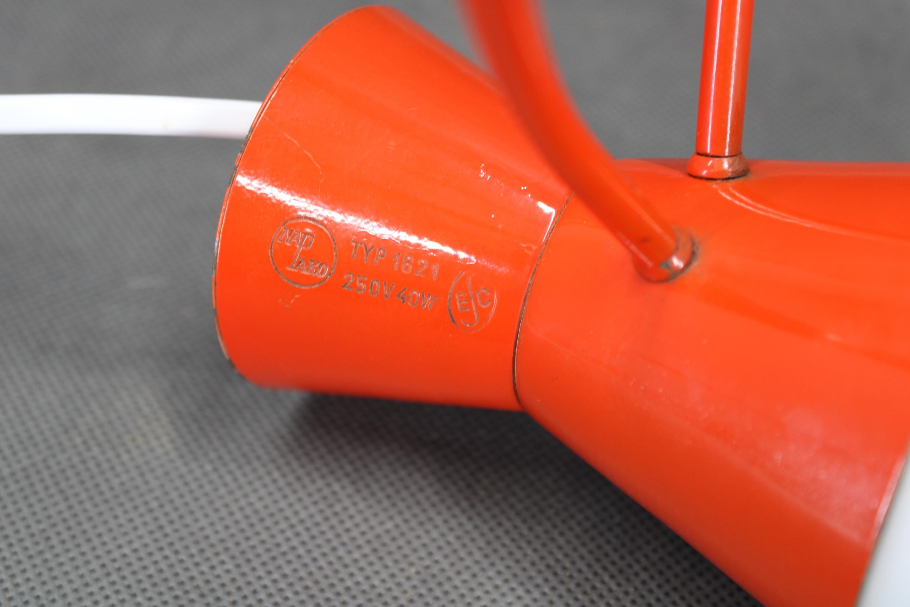 1960er Rote Tischlampe von Josef Hurka für Napako, Tschechoslowakei im Angebot 1