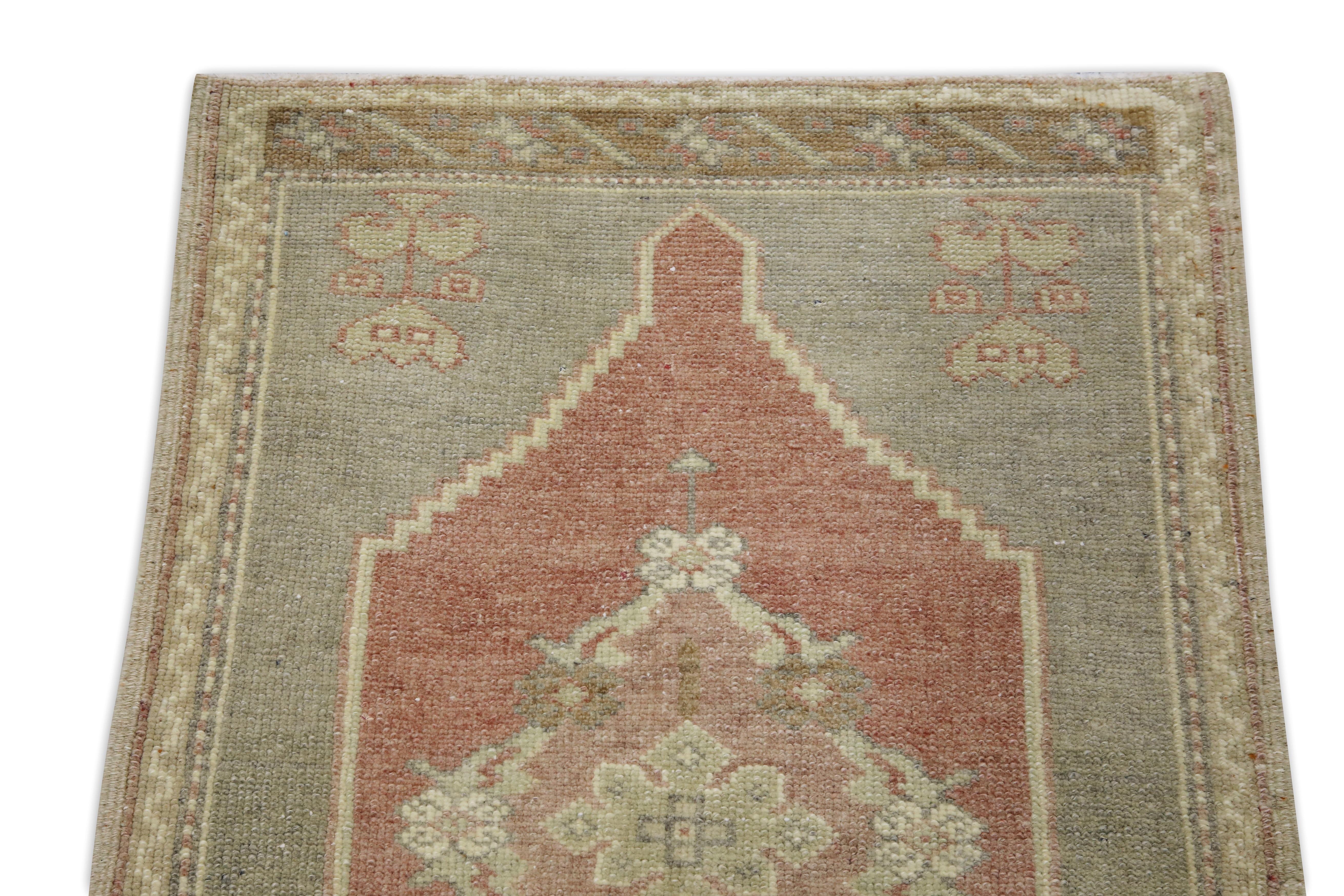 Hand-Woven 1960s Red & Taupe Vintage Turkish Mini Rug 1'11