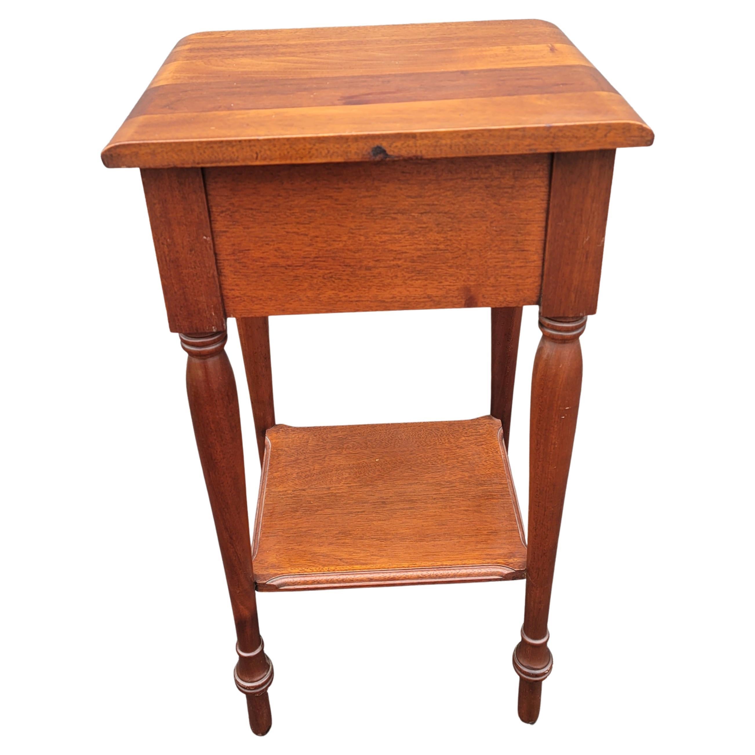 1960s Refinished Kling Factories Two Tier Solid Mahogany Side Table In Good Condition For Sale In Germantown, MD
