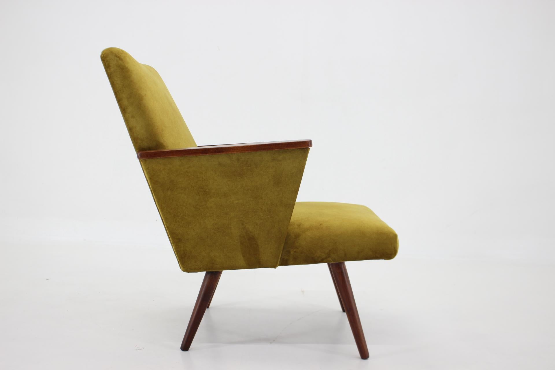 - newly upholstered
- refurbished 
- mustard color fabric with easy clean technology 
- height of seat 37 cm.