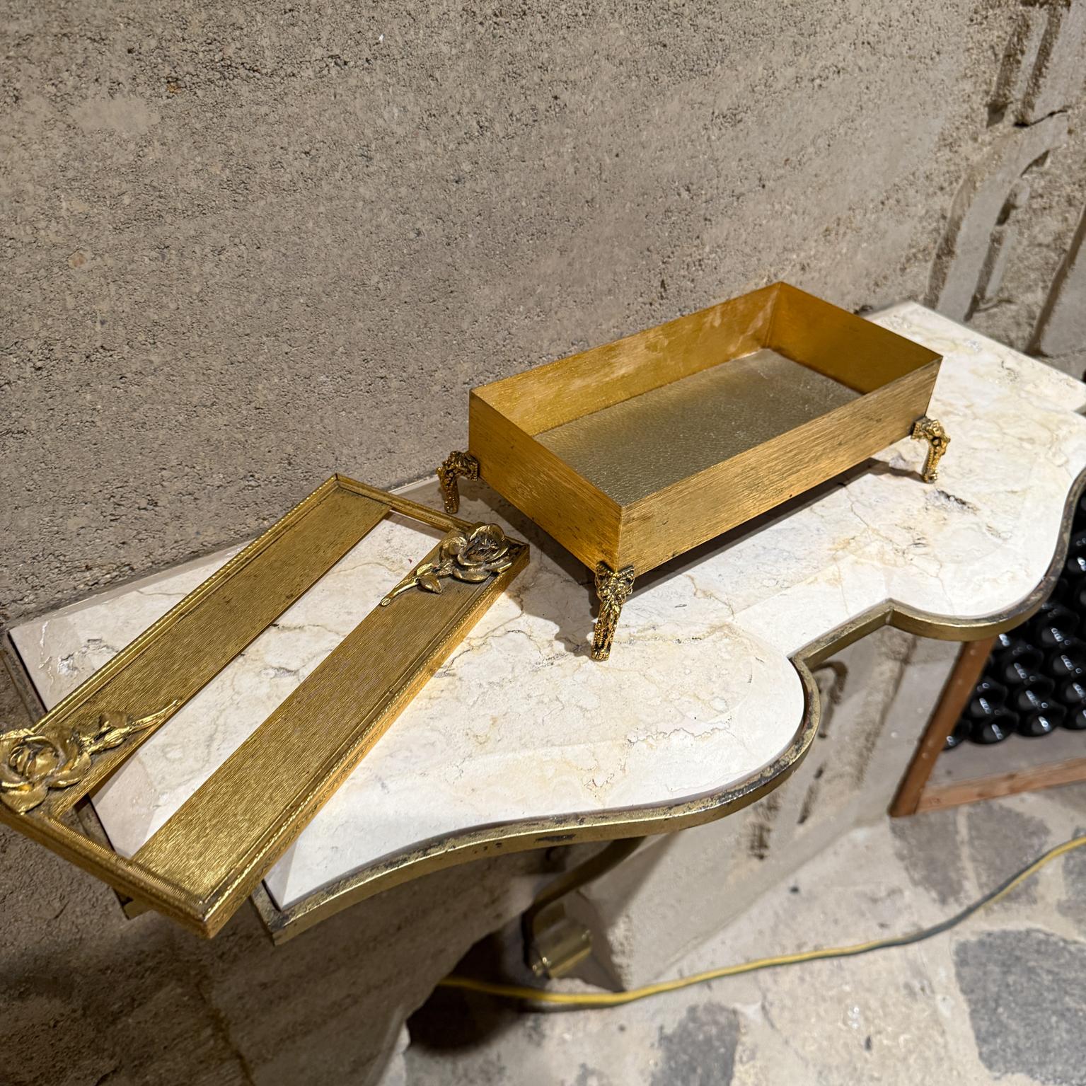 Portafazzoletti in ottone per vanità in oro del 1960 in vendita 5
