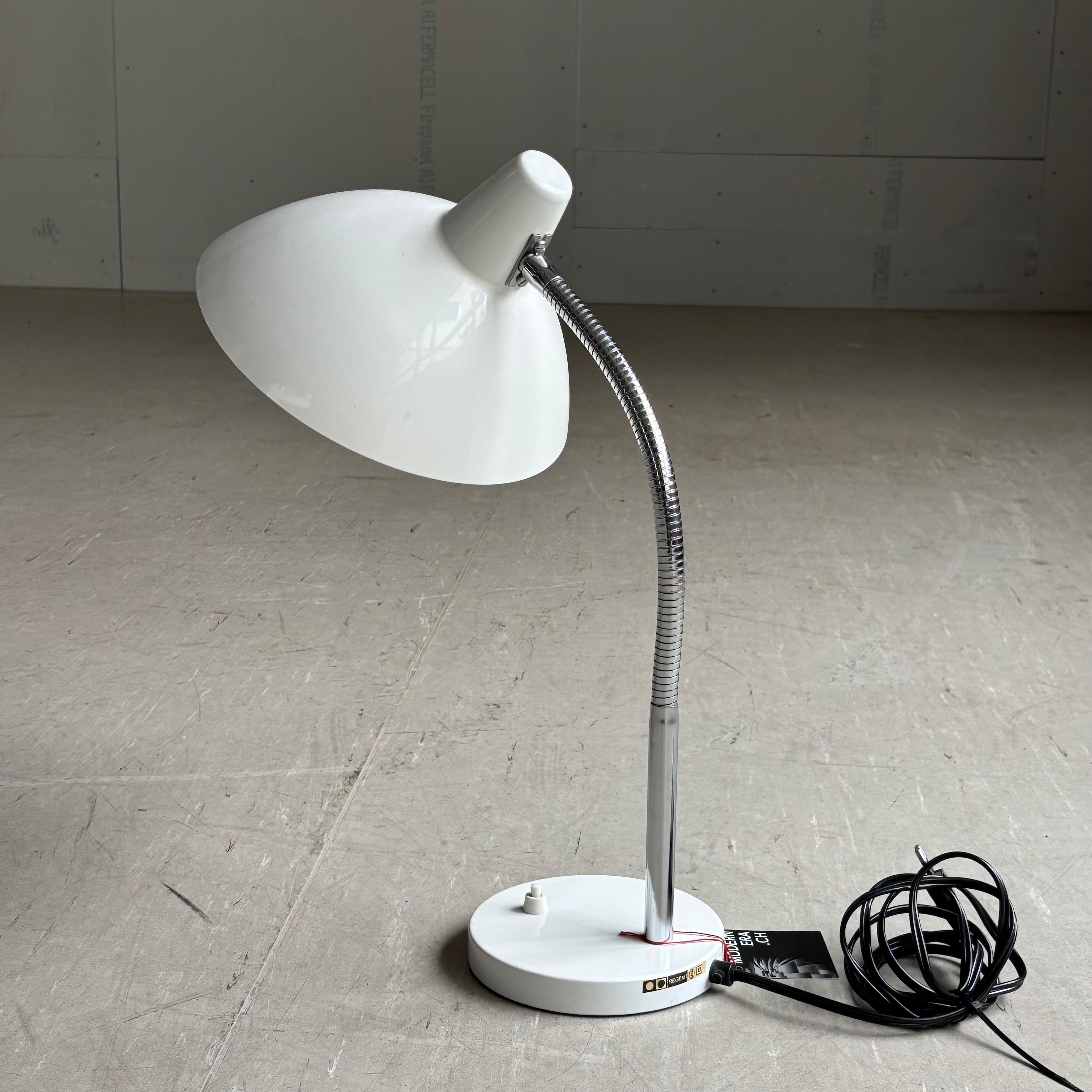 Lampada da tavolo Regent degli anni '60 (Svizzera) in vendita 5
