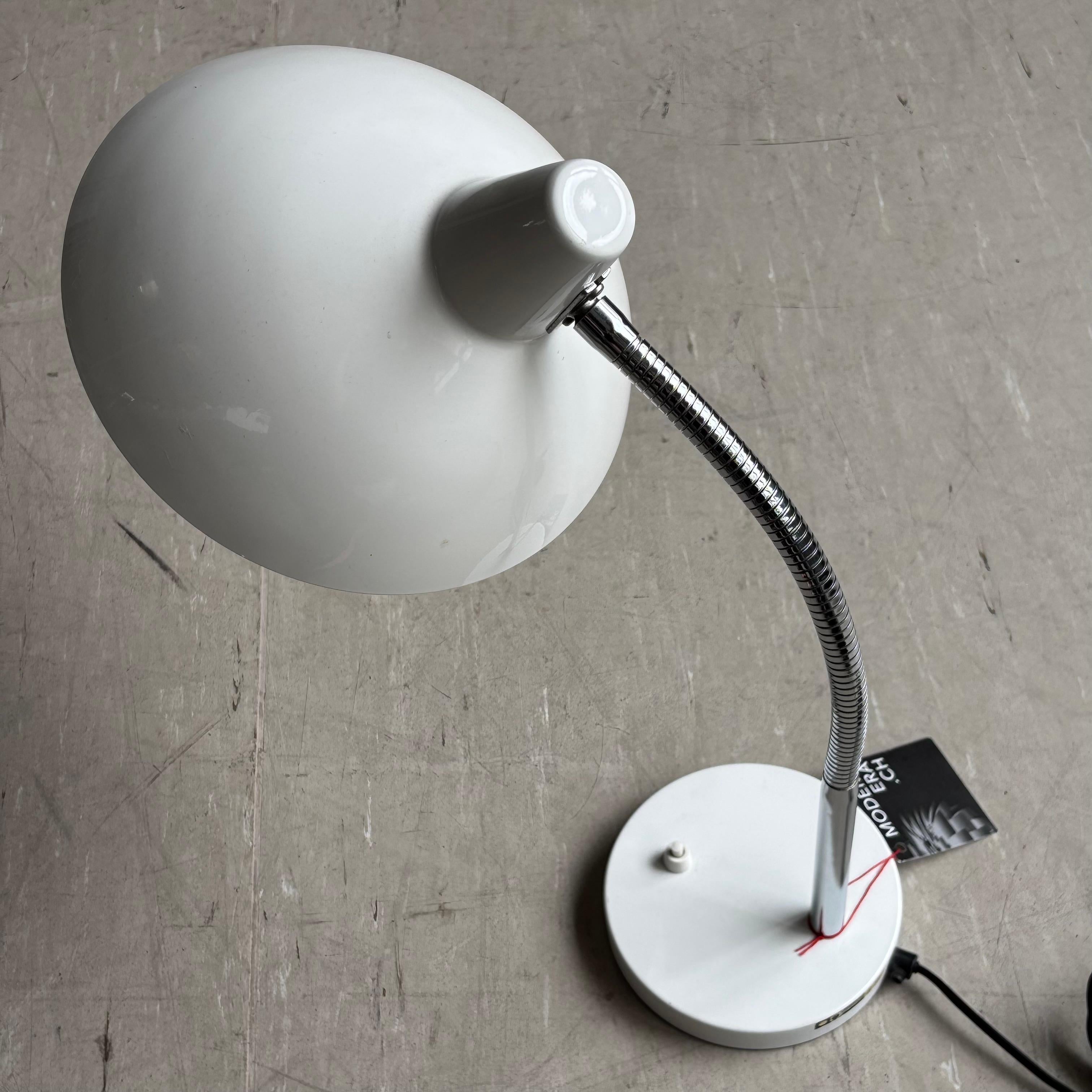 Lampada da tavolo Regent degli anni '60 (Svizzera) in vendita 10