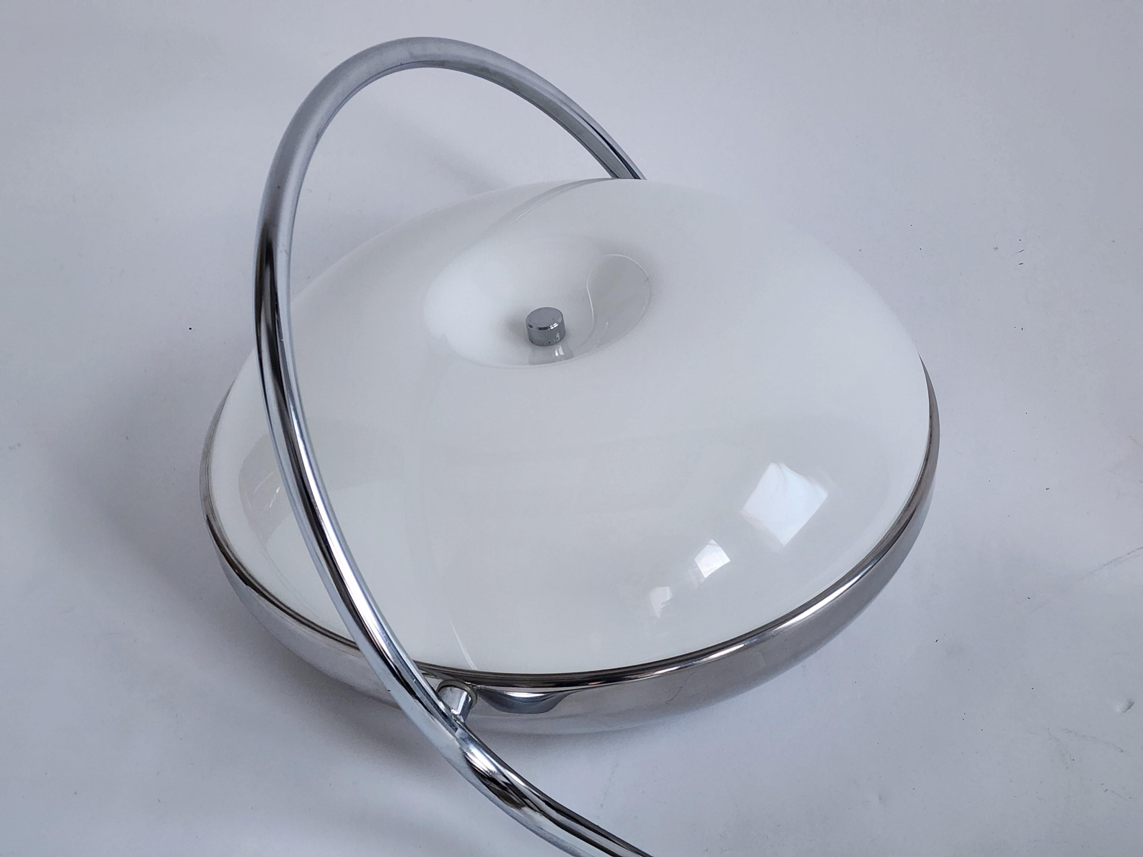Reggiani Grande lampe de bureau à abat-jour pivotant à 360 degrés des années 1960, Italie en vente 10