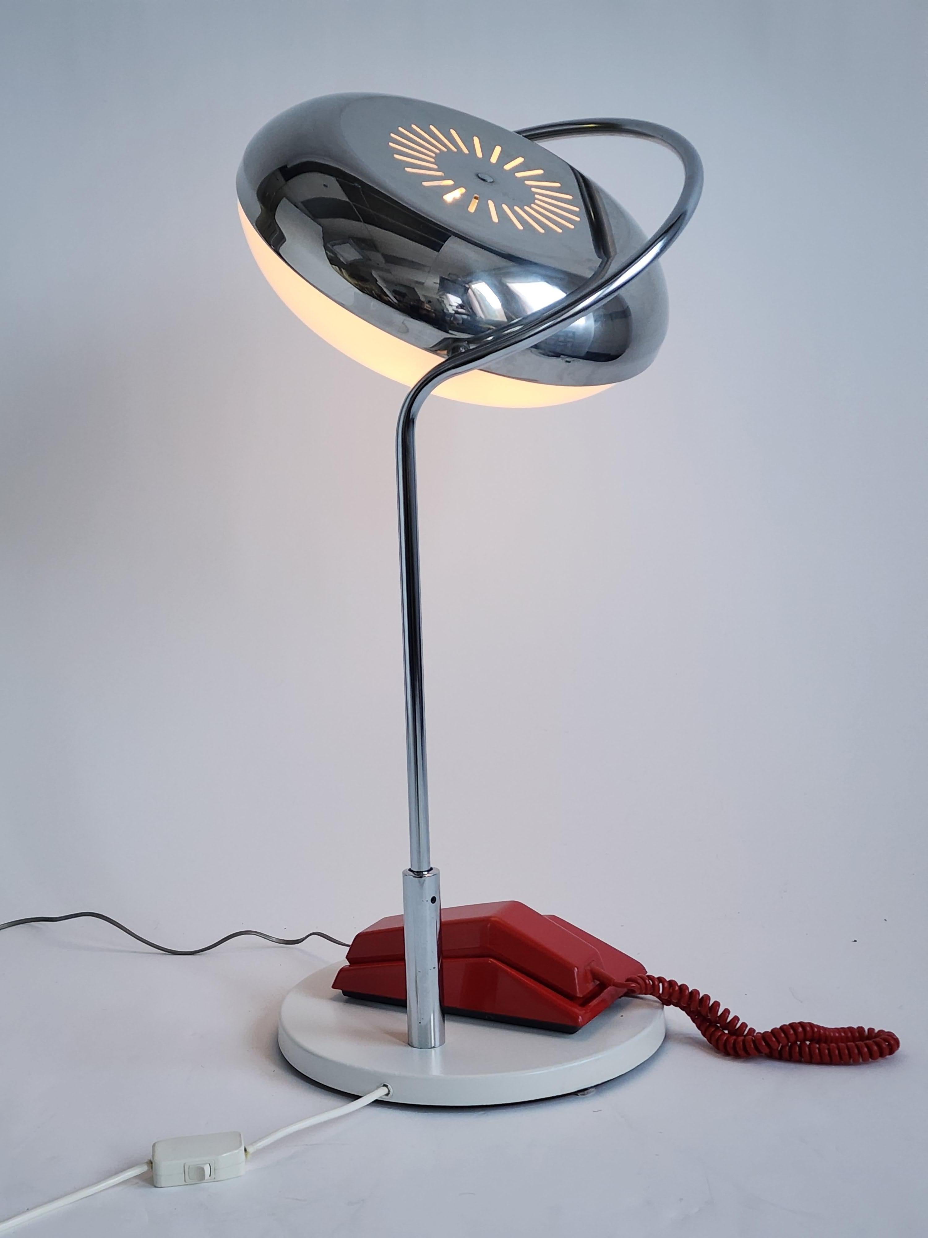 1960er Reggiani Massive 360-Grad-Tischlampe mit Flipping-Schirm , Italien im Angebot 11