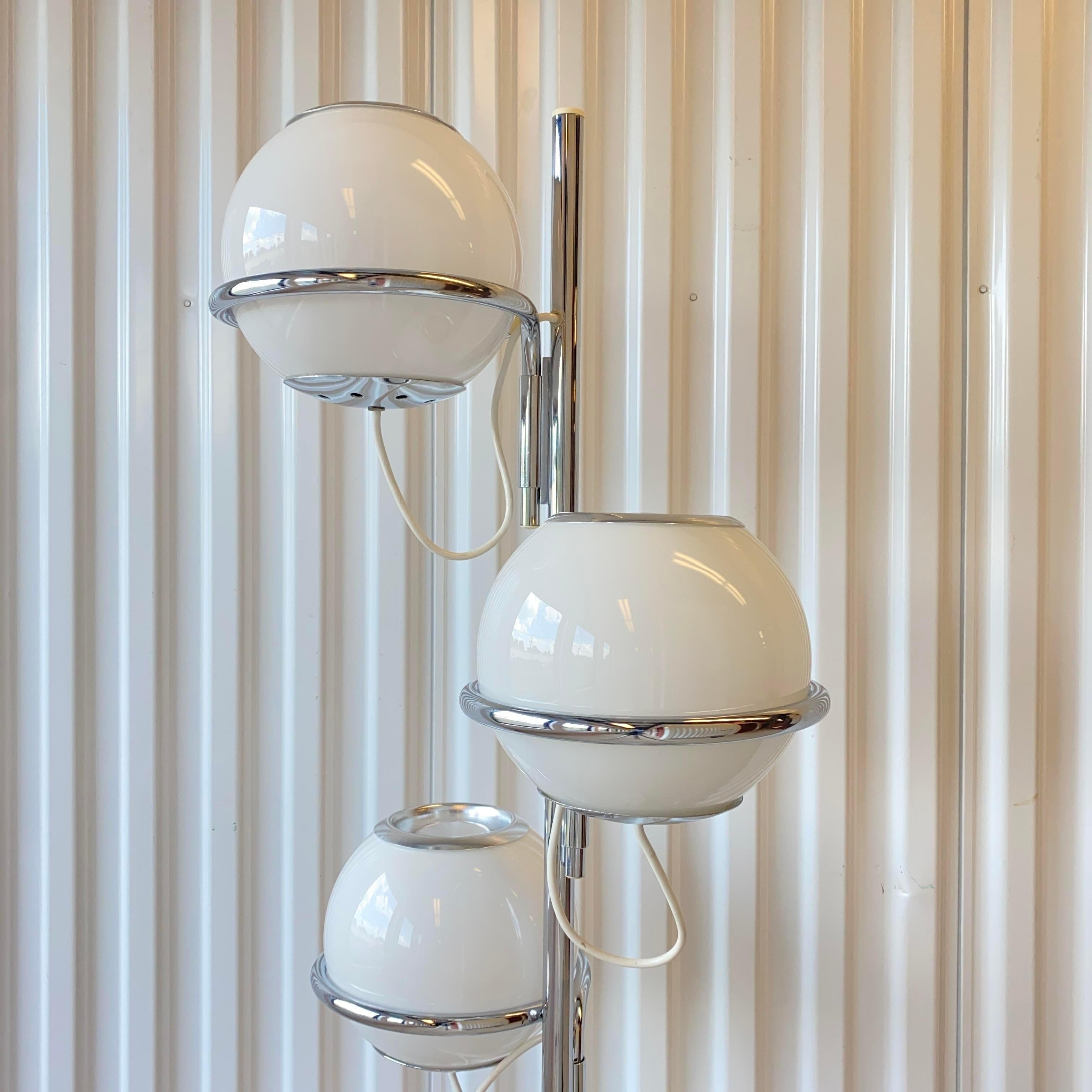 1960s, Reggiani Three Orb Chrome and Marble Floor Lamp For Sale 1