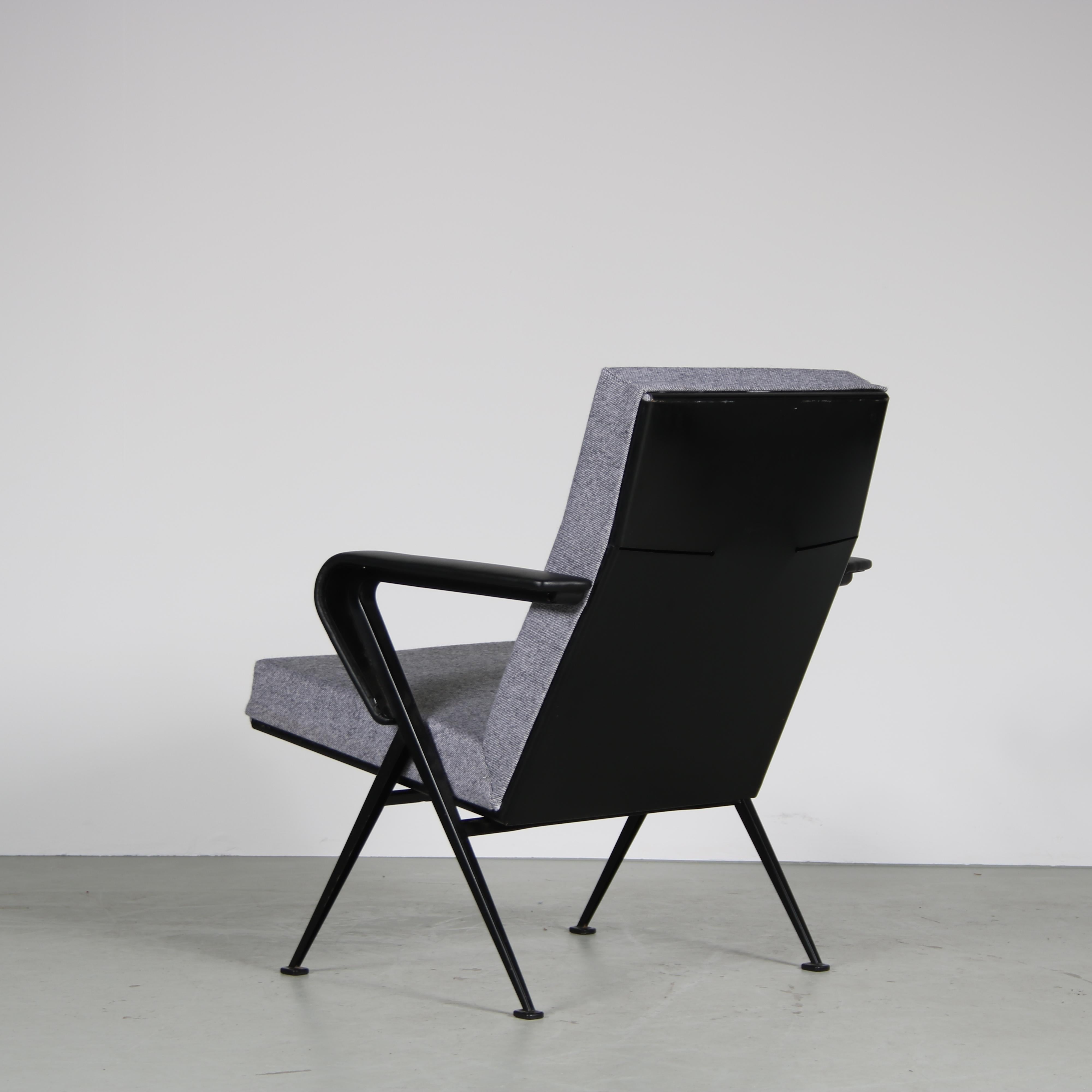 Mid-20th Century 1960s “Repose” Chairs by Friso Kramer for Ahrend de Cirkel, Netherlands For Sale