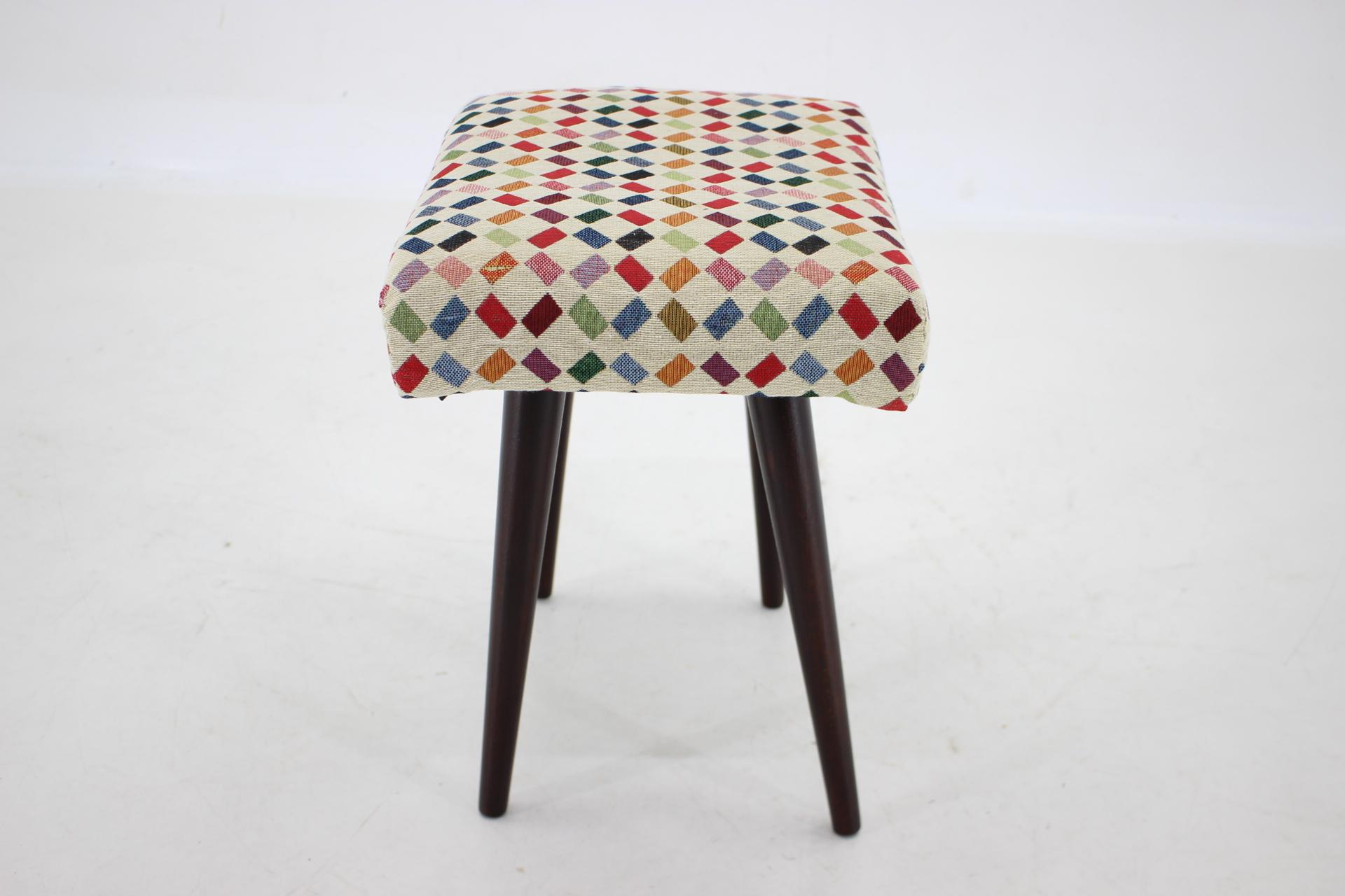 1960s Restored Beech Stool, Czechoslovakia In Good Condition For Sale In Praha, CZ