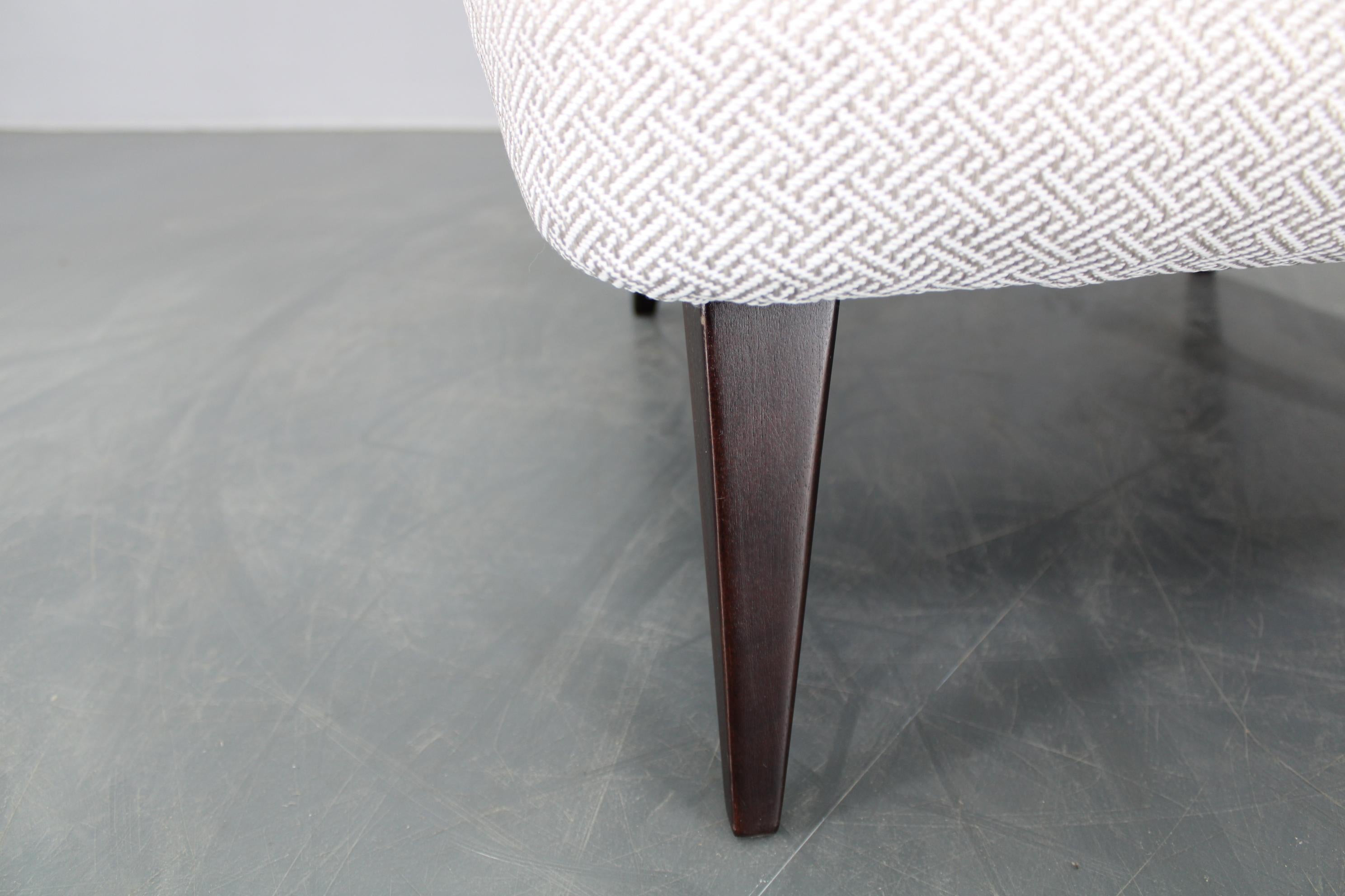 Sedia Wingback restaurata degli anni '60, Cecoslovacchia in vendita 9