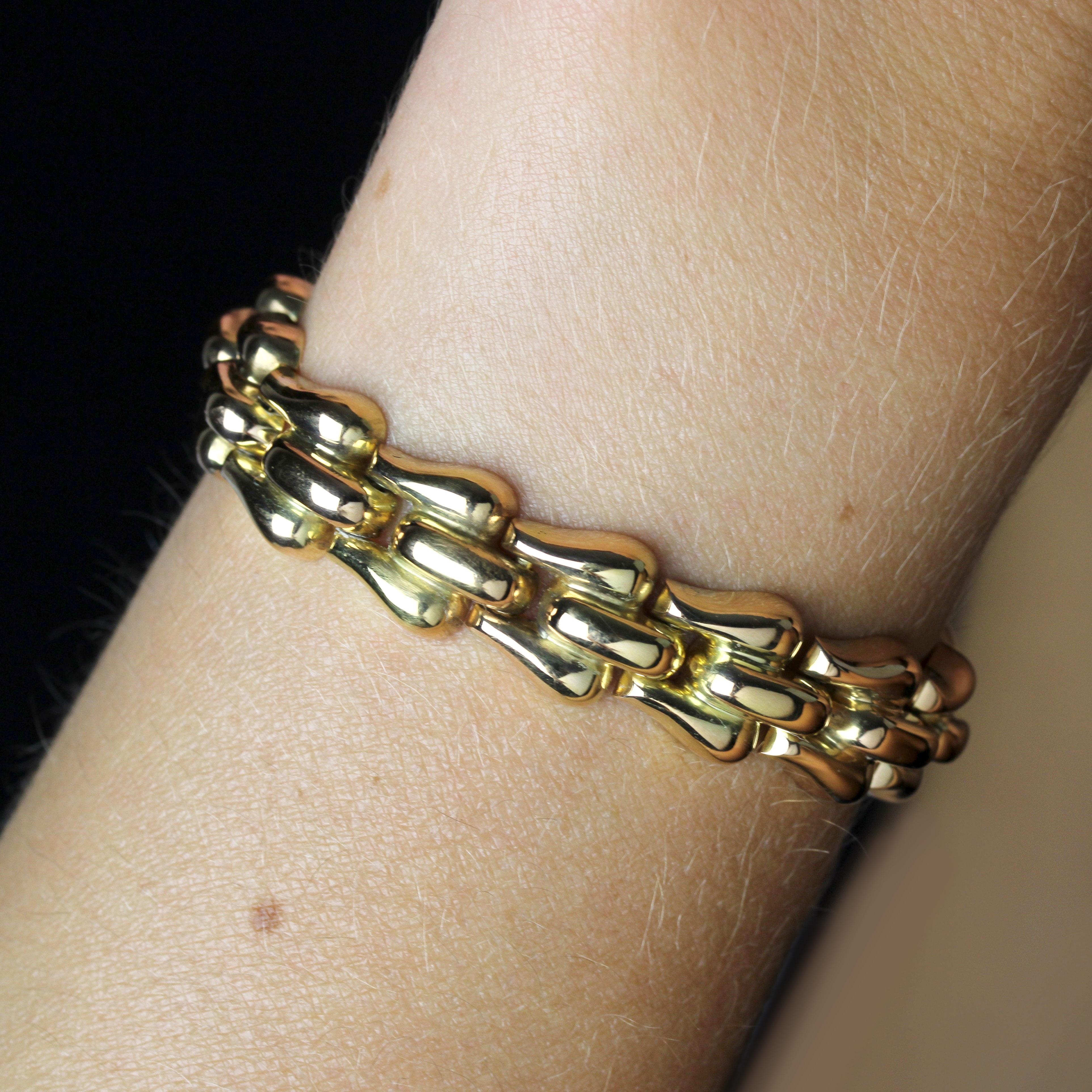 1960s Retro 18 Karat Rose Gold Articulated Bracelet en vente 1