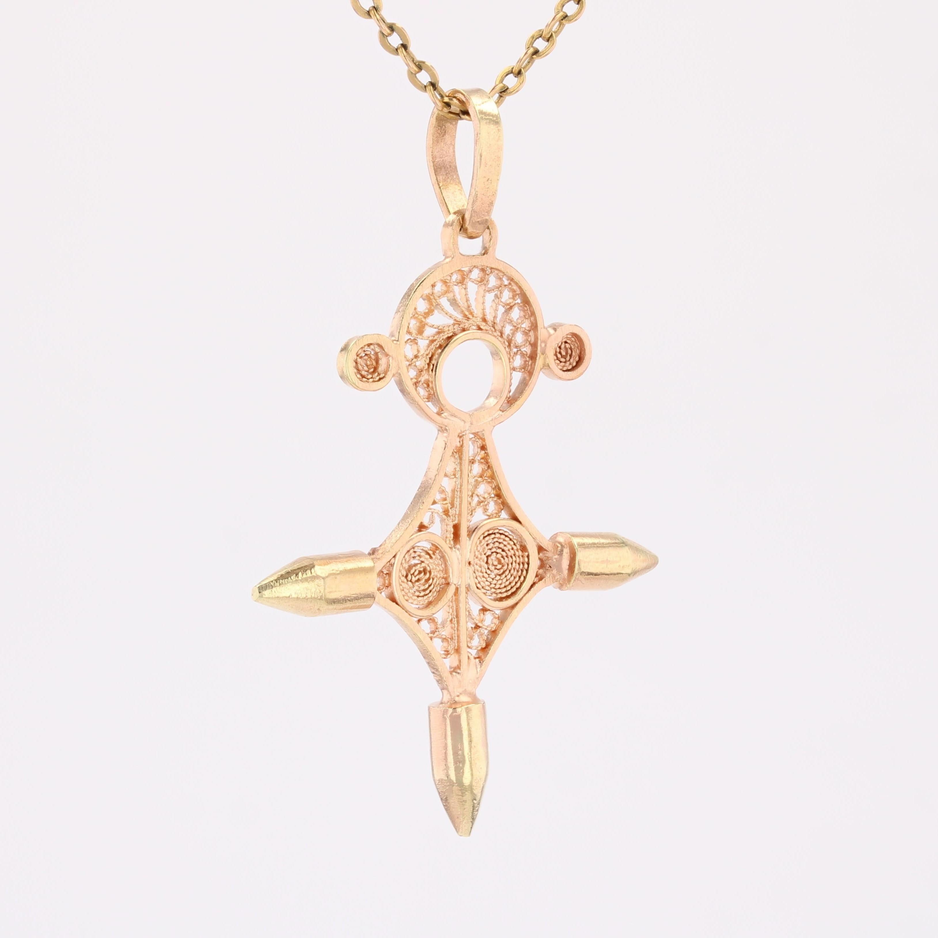 Ciondolo a croce Agadez in oro rosa 18 carati retrò degli anni '60 In condizioni ottime in vendita a Poitiers, FR