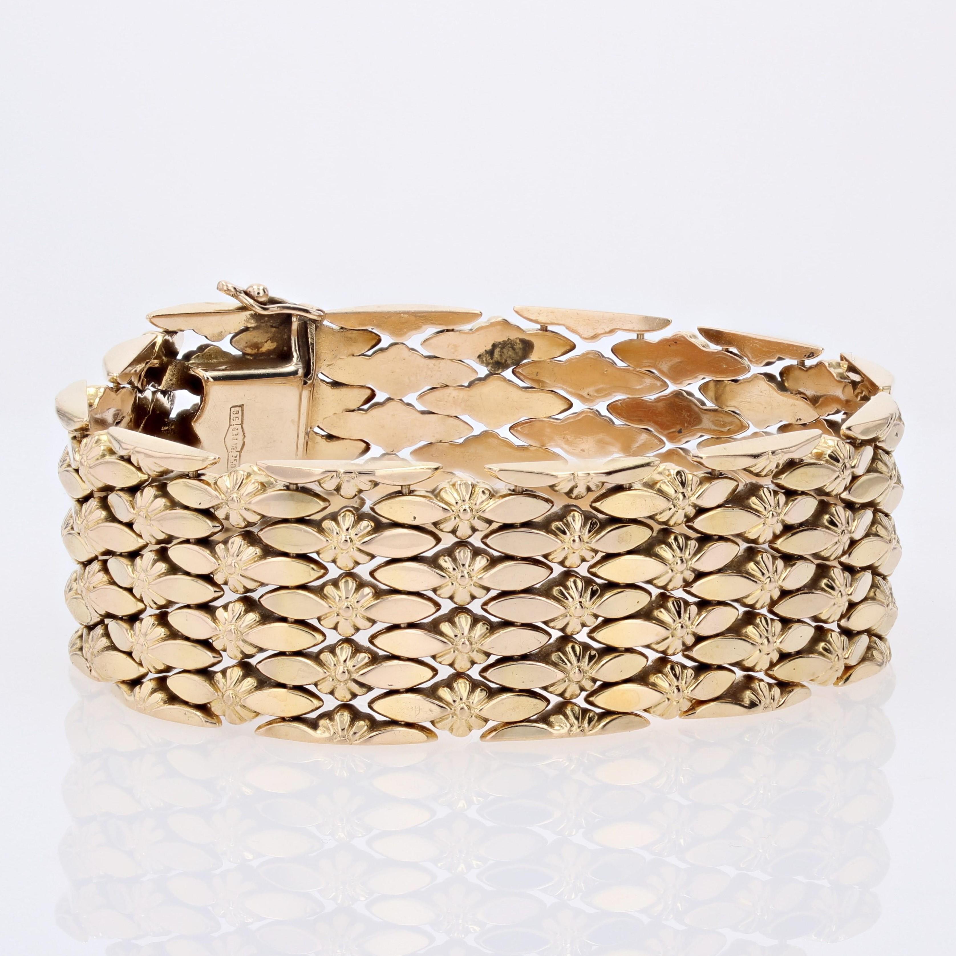 1960s Retro 18 Karat Yellow Gold Flowers Ribbon Bracelet For Sale 1