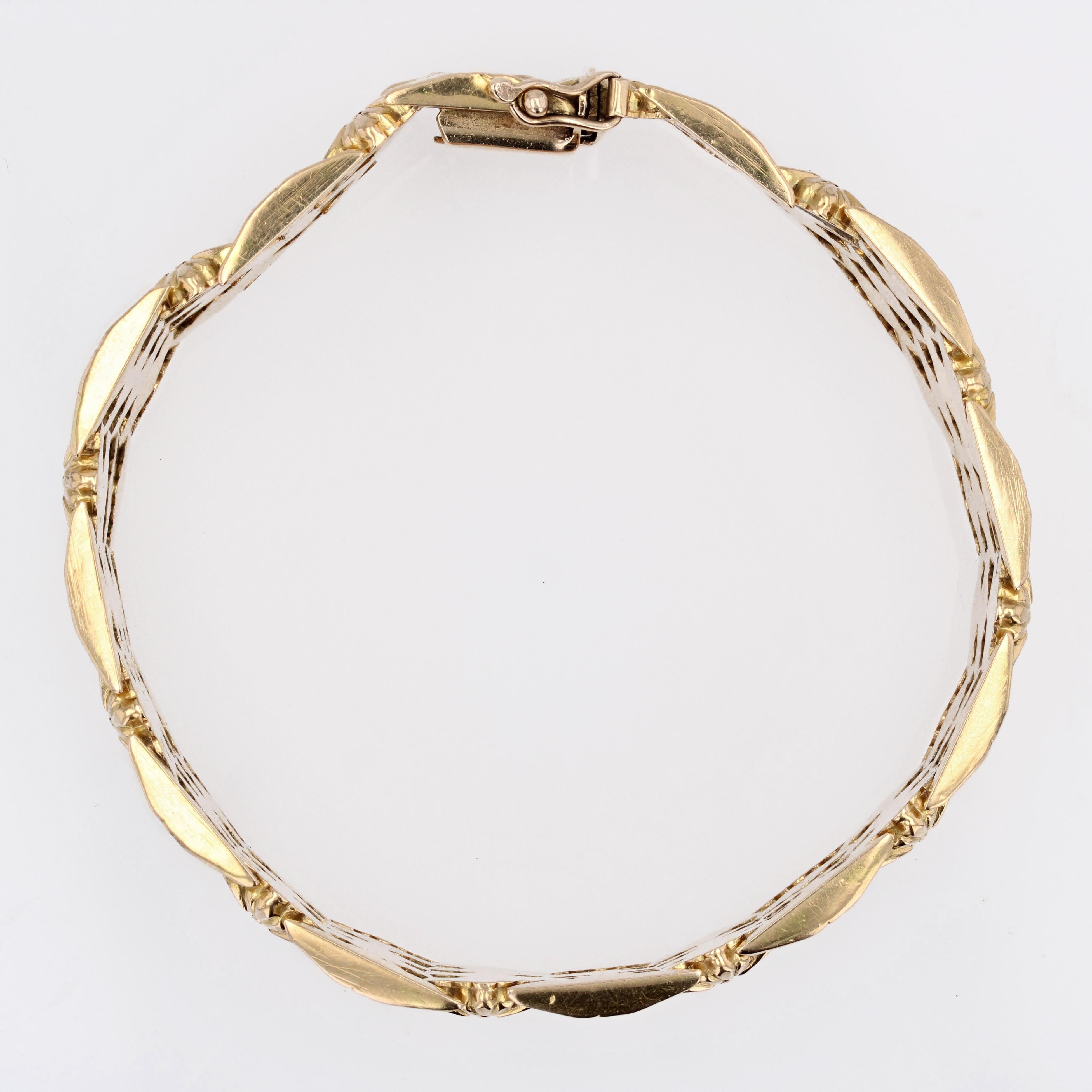 1960s Retro 18 Karat Yellow Gold Flowers Ribbon Bracelet For Sale 4