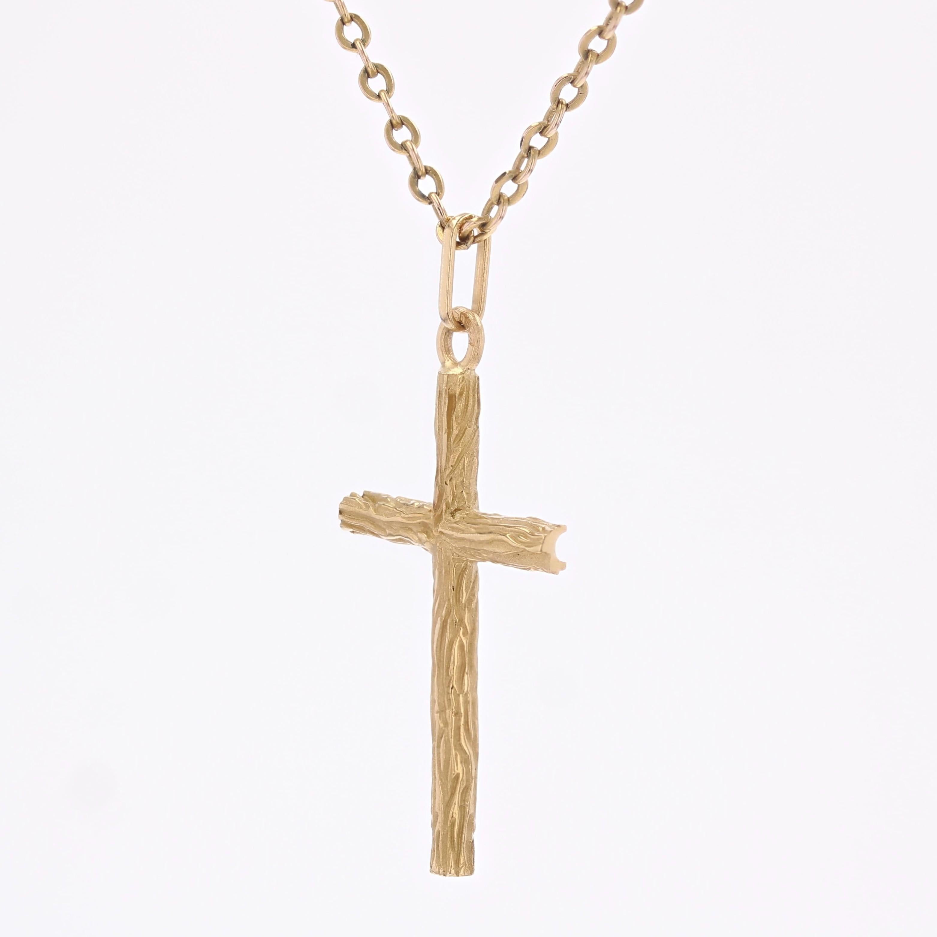 Pendentif rétro en or jaune 18 carats texturé, années 1960 Unisexe en vente