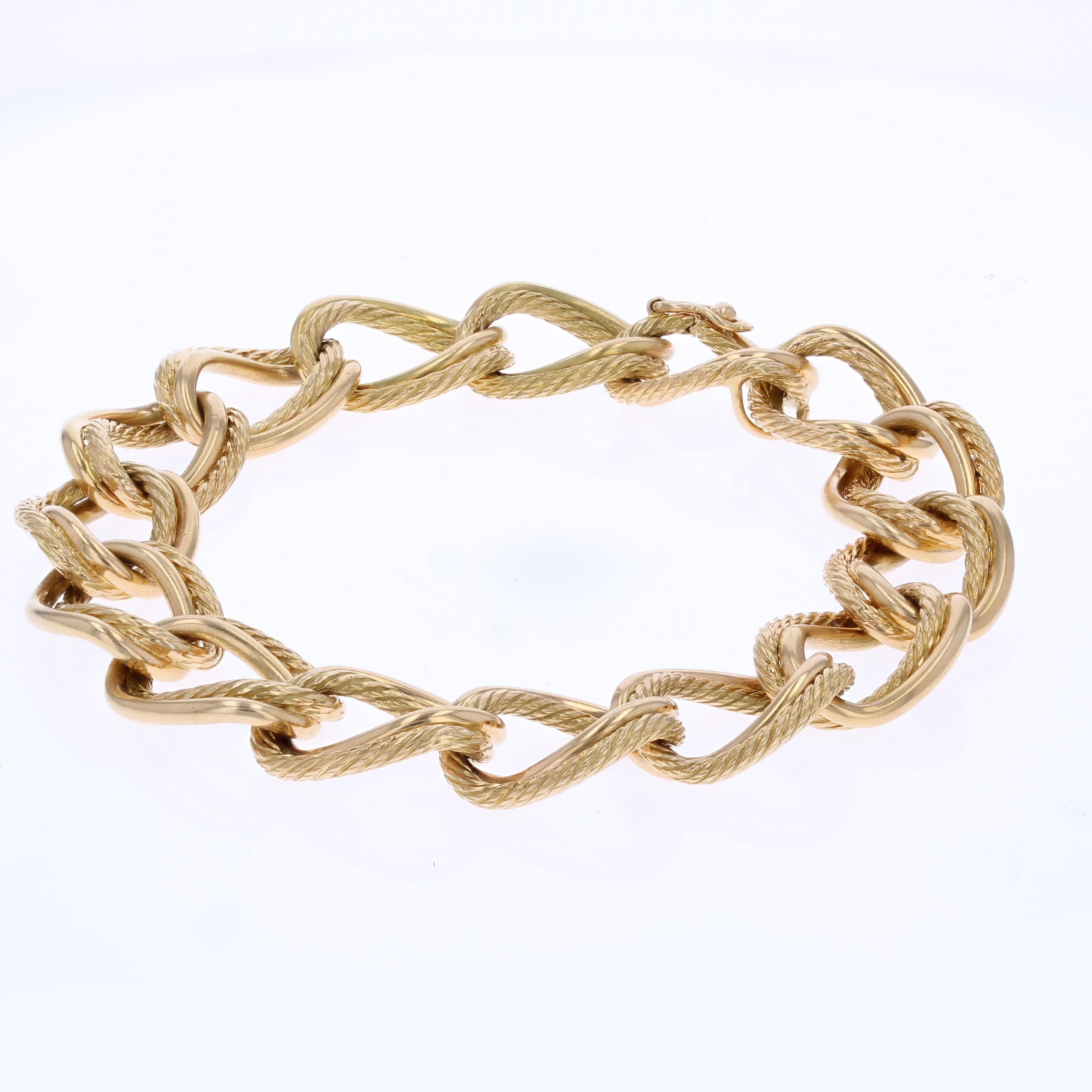 Women's 1960s Retro 18 Karat Yellow Gold Twisted Curb Chain Bracelet For Sale
