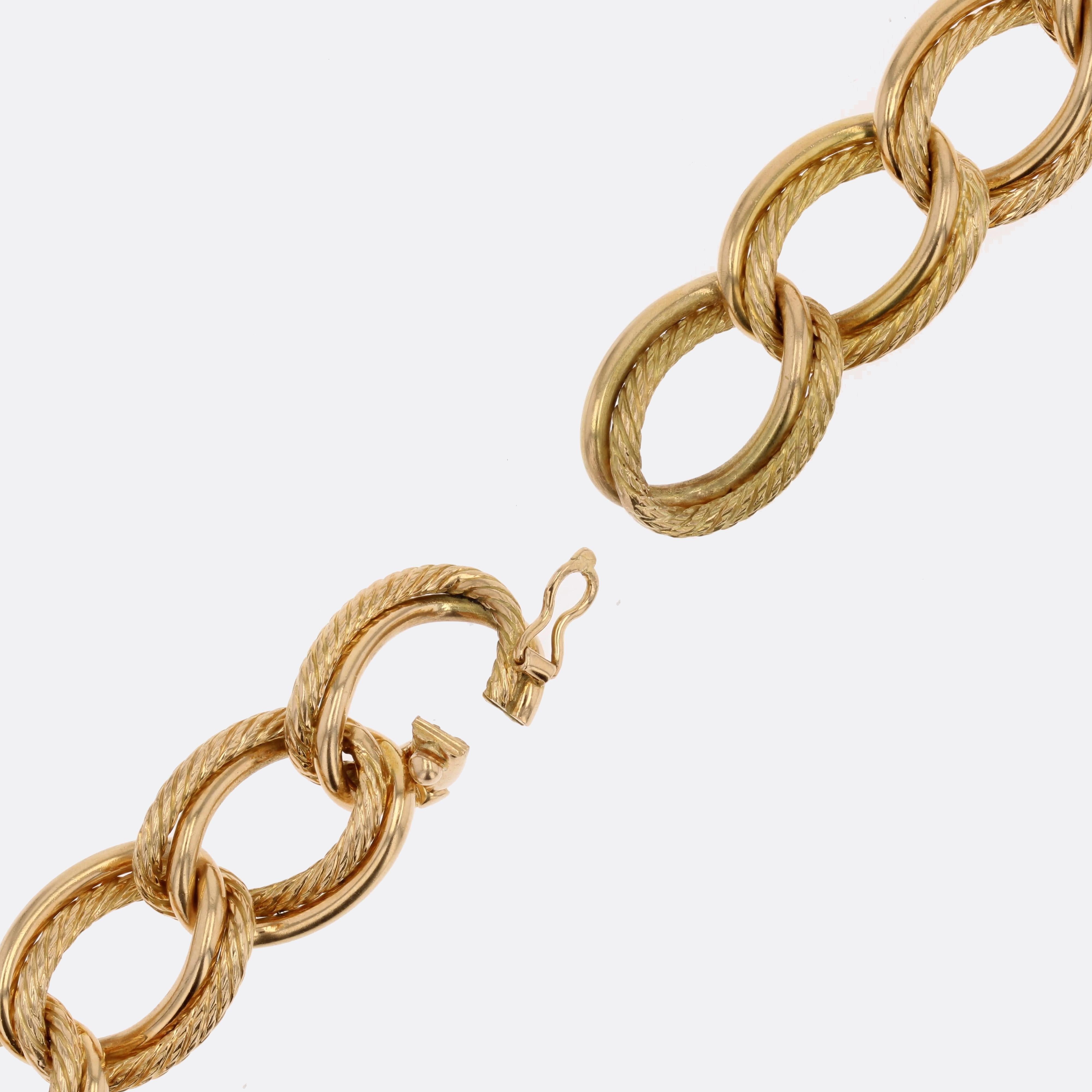 1960s Retro 18 Karat Yellow Gold Twisted Curb Chain Bracelet For Sale 4