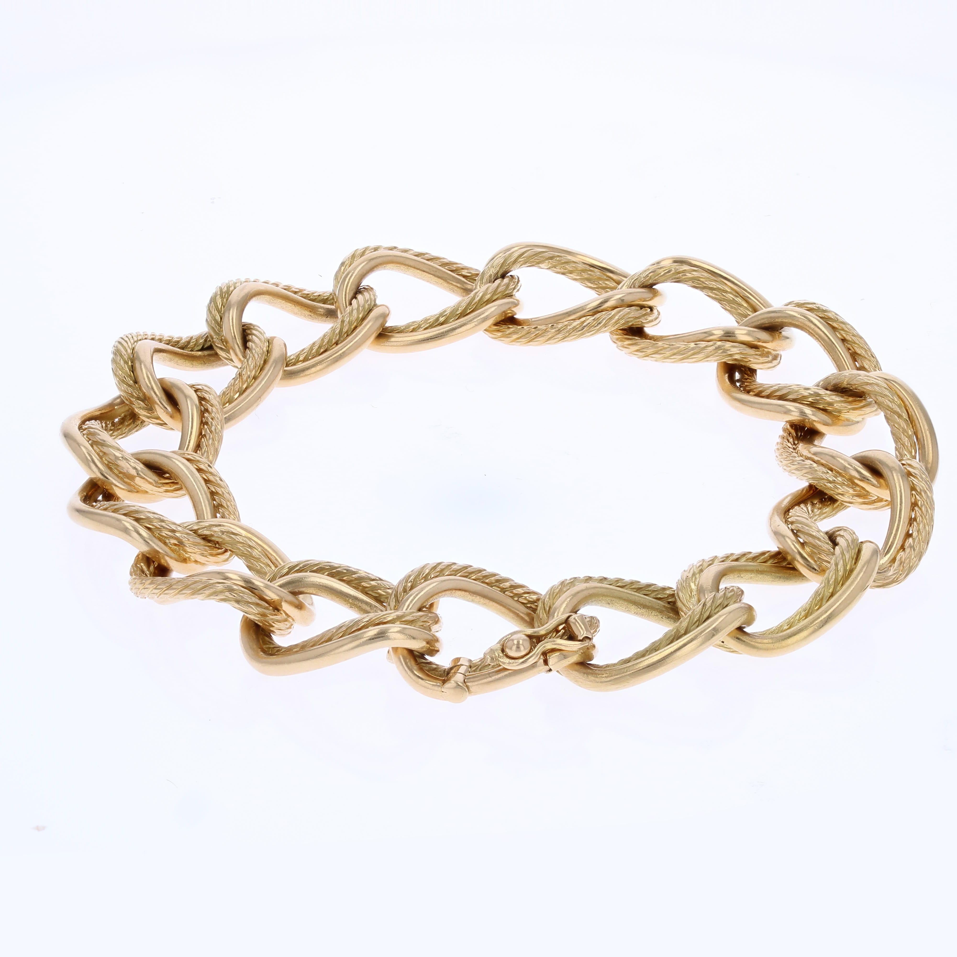 1960s Retro 18 Karat Yellow Gold Twisted Curb Chain Bracelet For Sale 5