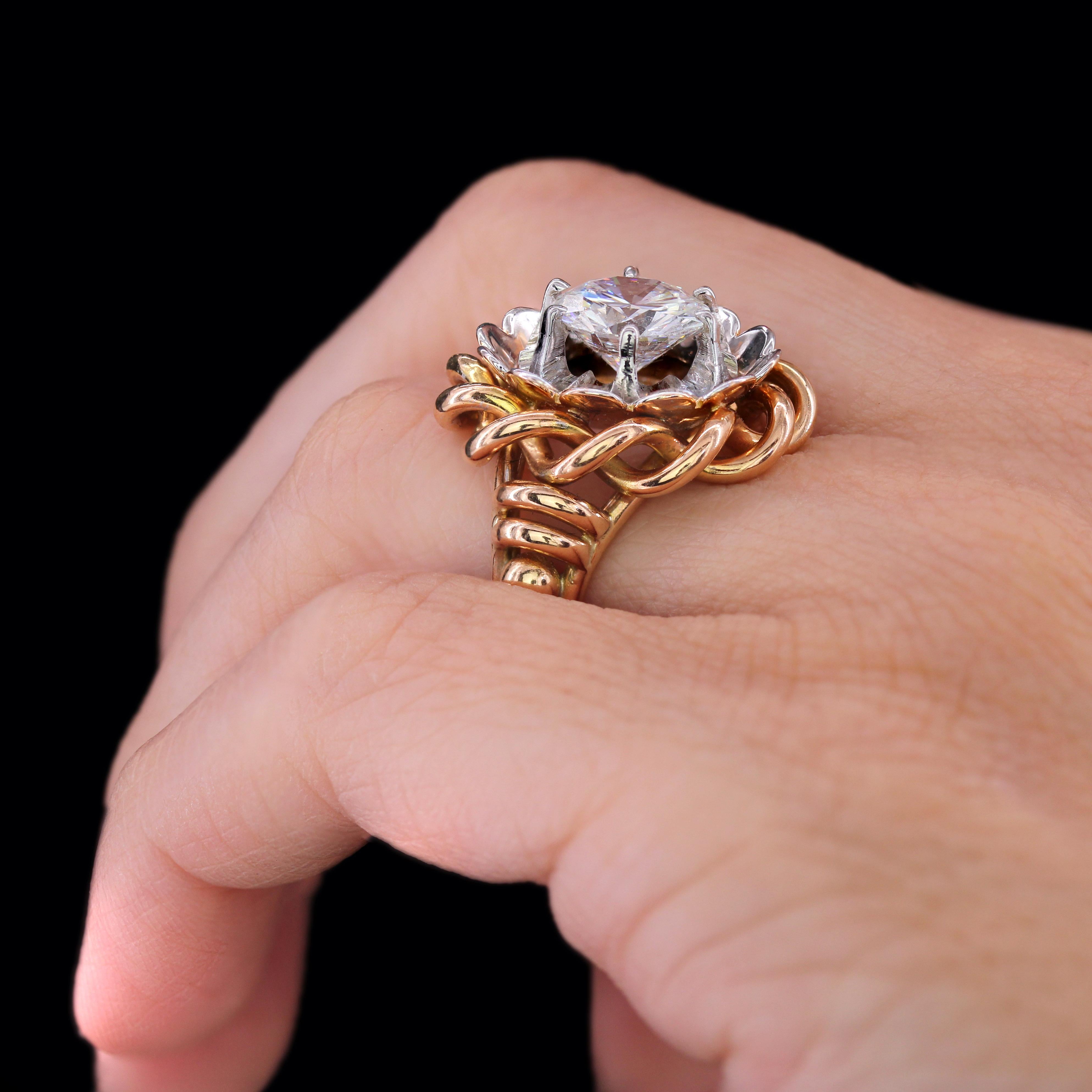 Anillo solitario retro de oro blanco amarillo de 18 quilates con diamantes de 2,06 quilates de los años 60 en venta 9