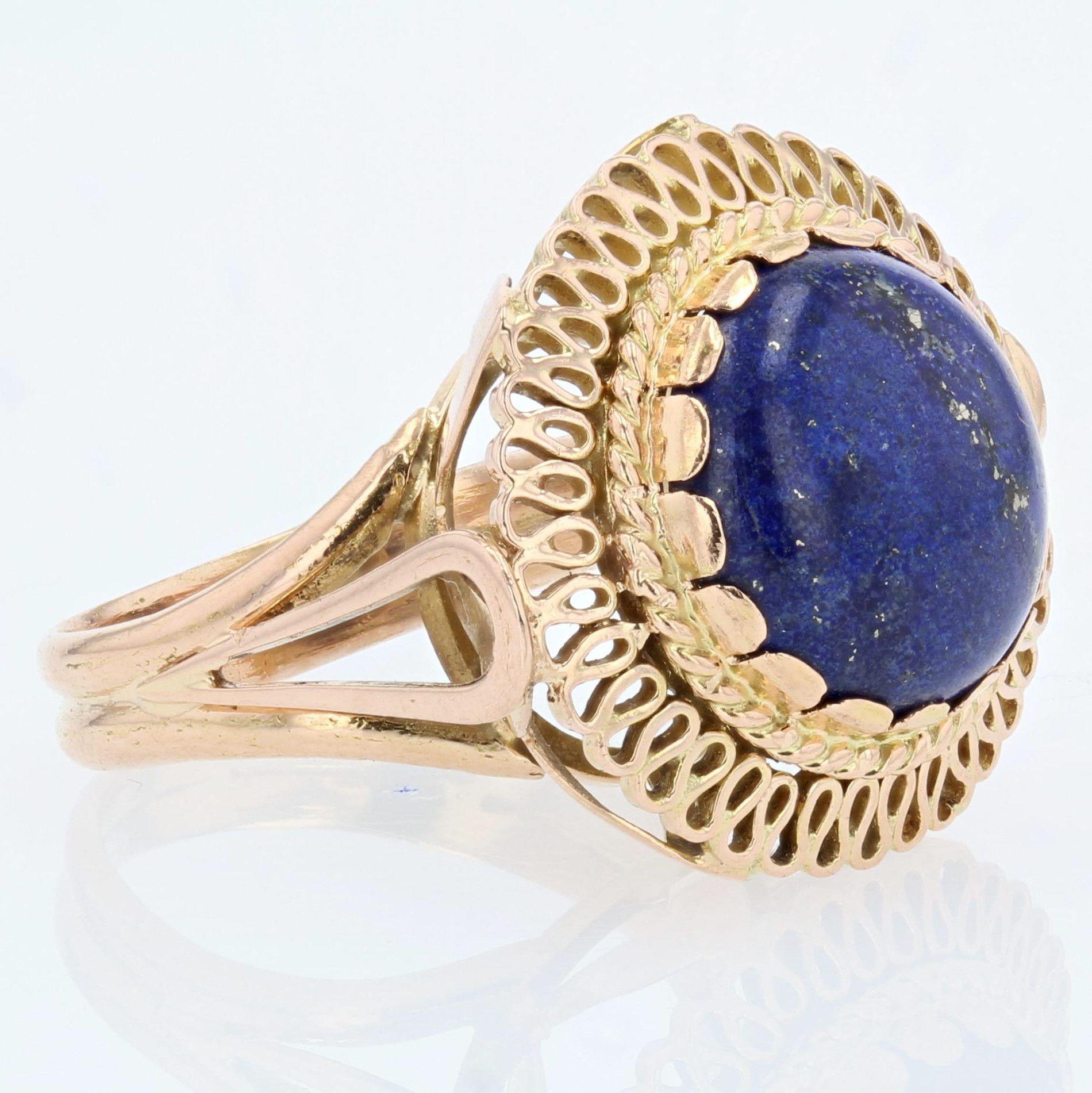 1960s Retro 4, 25 Carat Lapis Lazuli 18 Karat Yellow Gold Ring For Sale 2