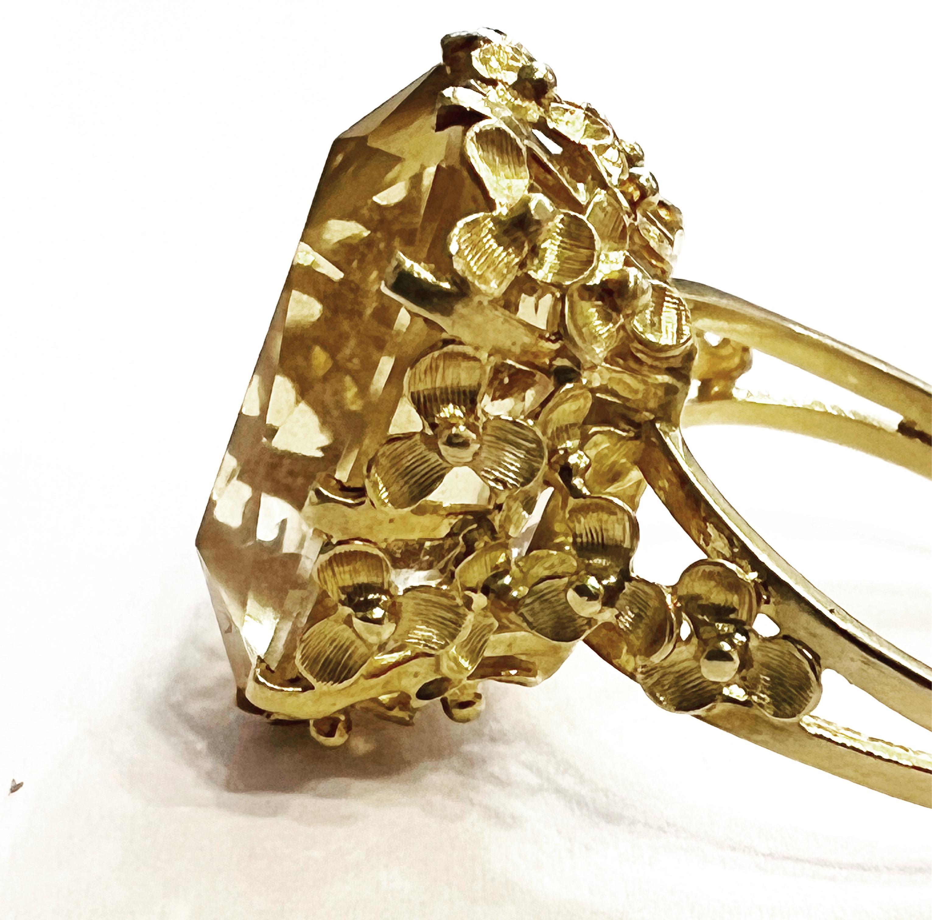 1960s Retro Citrine 18k Yellow Gold  Fashion Cocktail Ring In Good Condition In Pamplona, Navarra