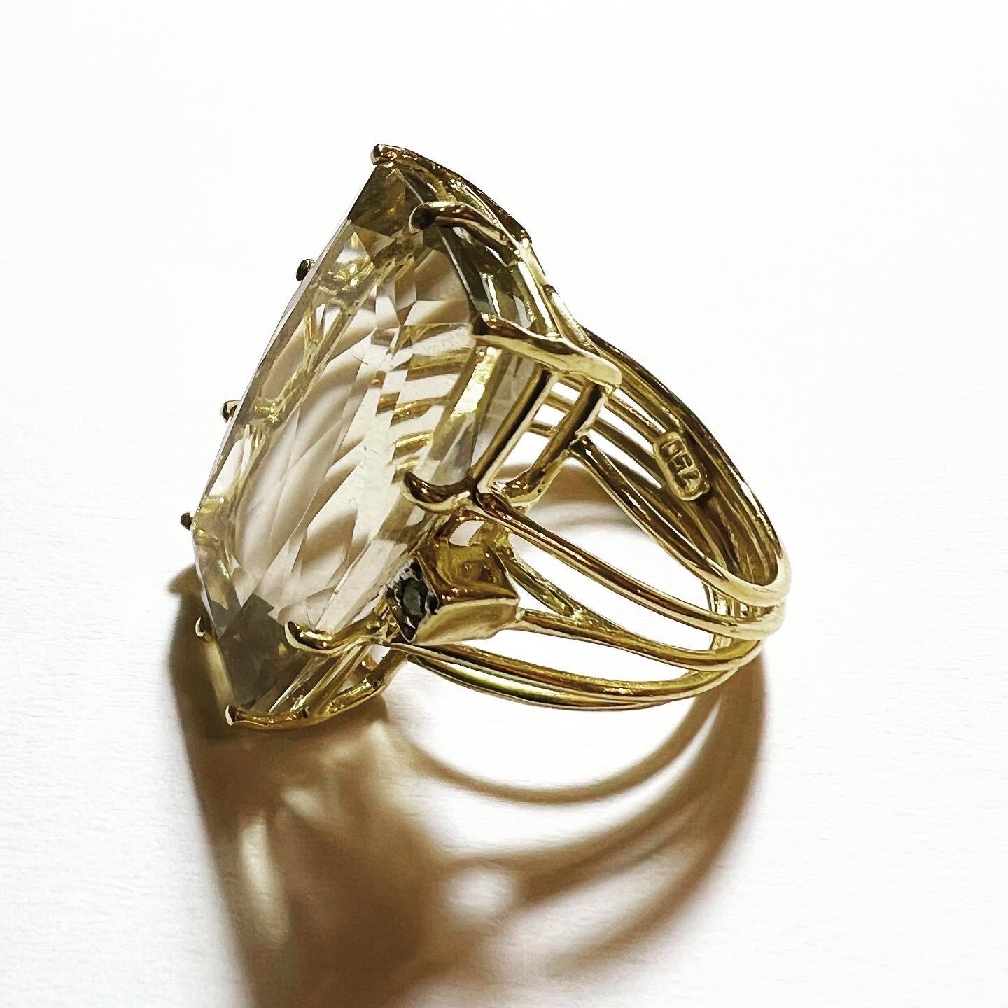Women's or Men's 1960s Retro Citrine Diamonds 18k Yellow Gold  Fashion Cocktail Ring