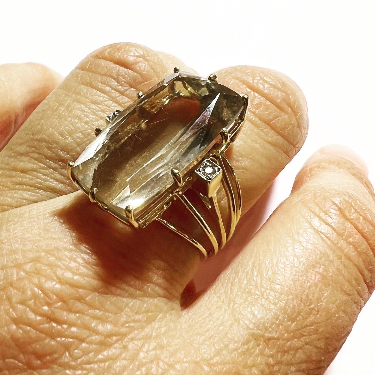 1960s Retro Citrine Diamonds 18k Yellow Gold  Fashion Cocktail Ring For Sale 4