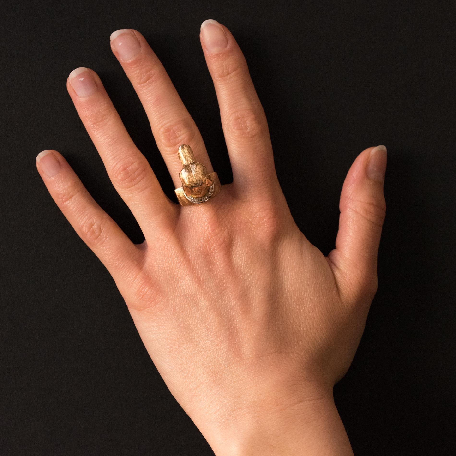 1960er Jahre Diamanten 14 Karat Gelbgold Retro-Ring in Hundeform im Zustand „Hervorragend“ im Angebot in Poitiers, FR