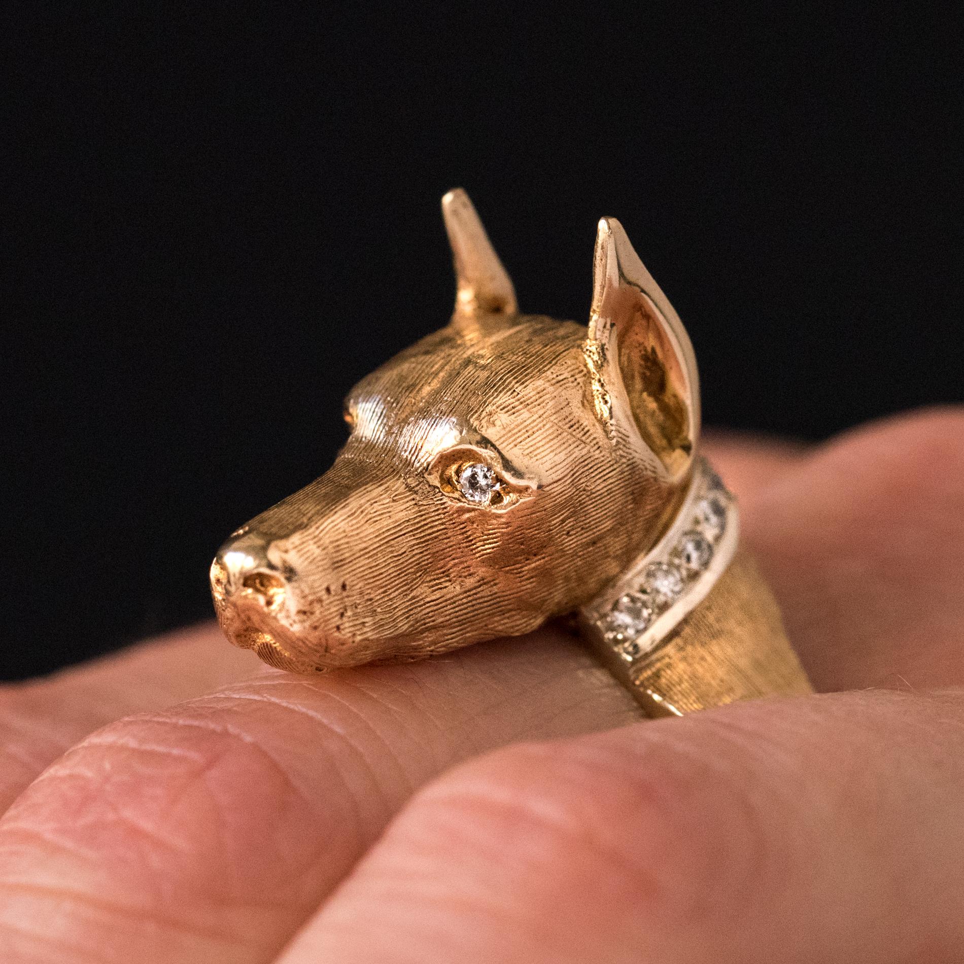 1960s Diamonds 14 Karat Yellow Gold Retro Dog-Shaped Ring In Excellent Condition For Sale In Poitiers, FR