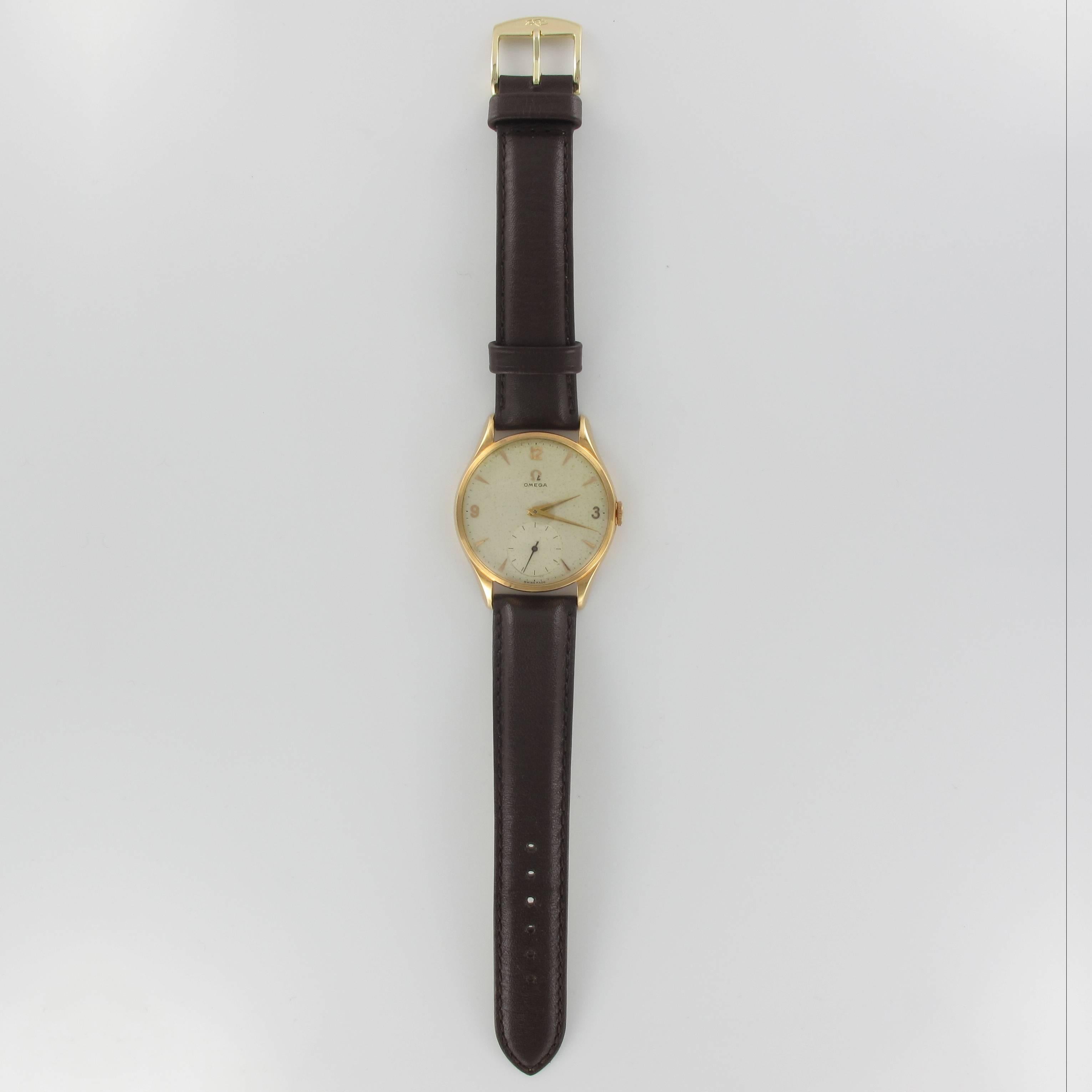 1960s Retro Omega 18 Karat Gold Men's Watch In New Condition In Poitiers, FR
