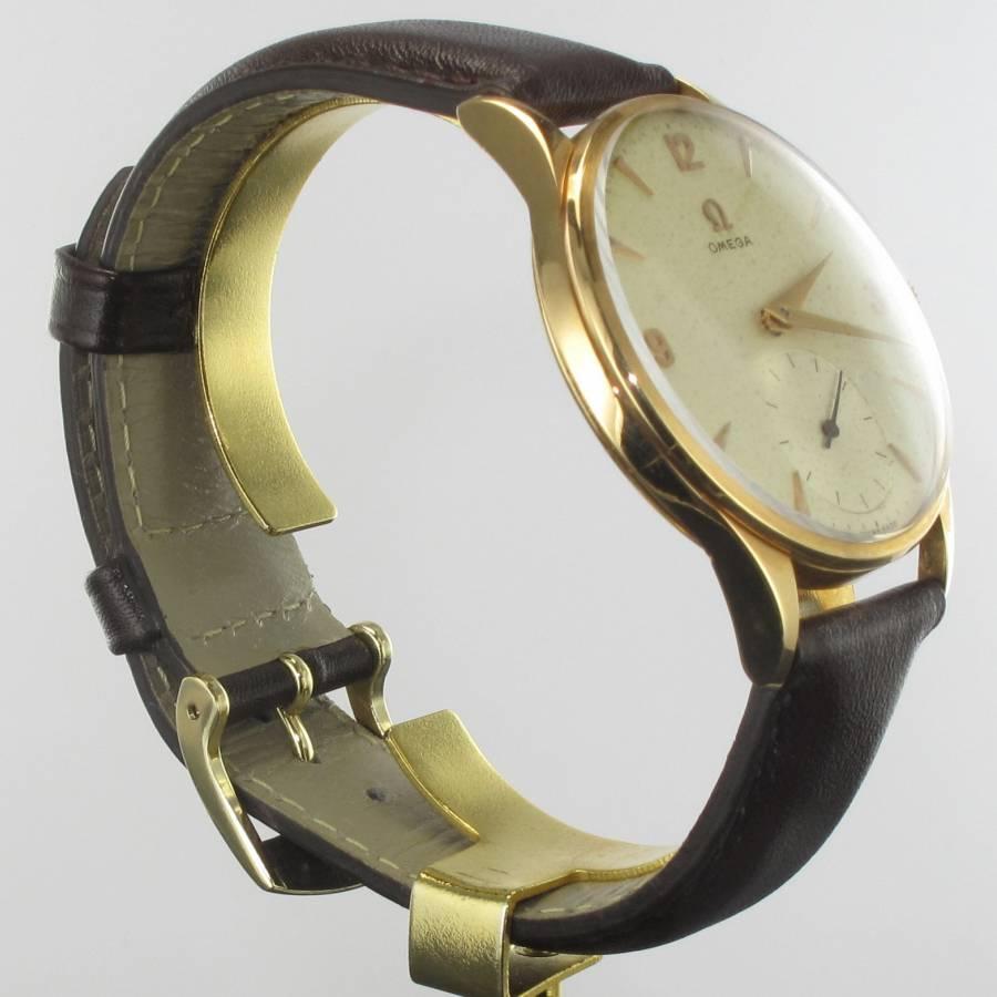 1960s Retro Omega 18 Karat Gold Men's Watch 2