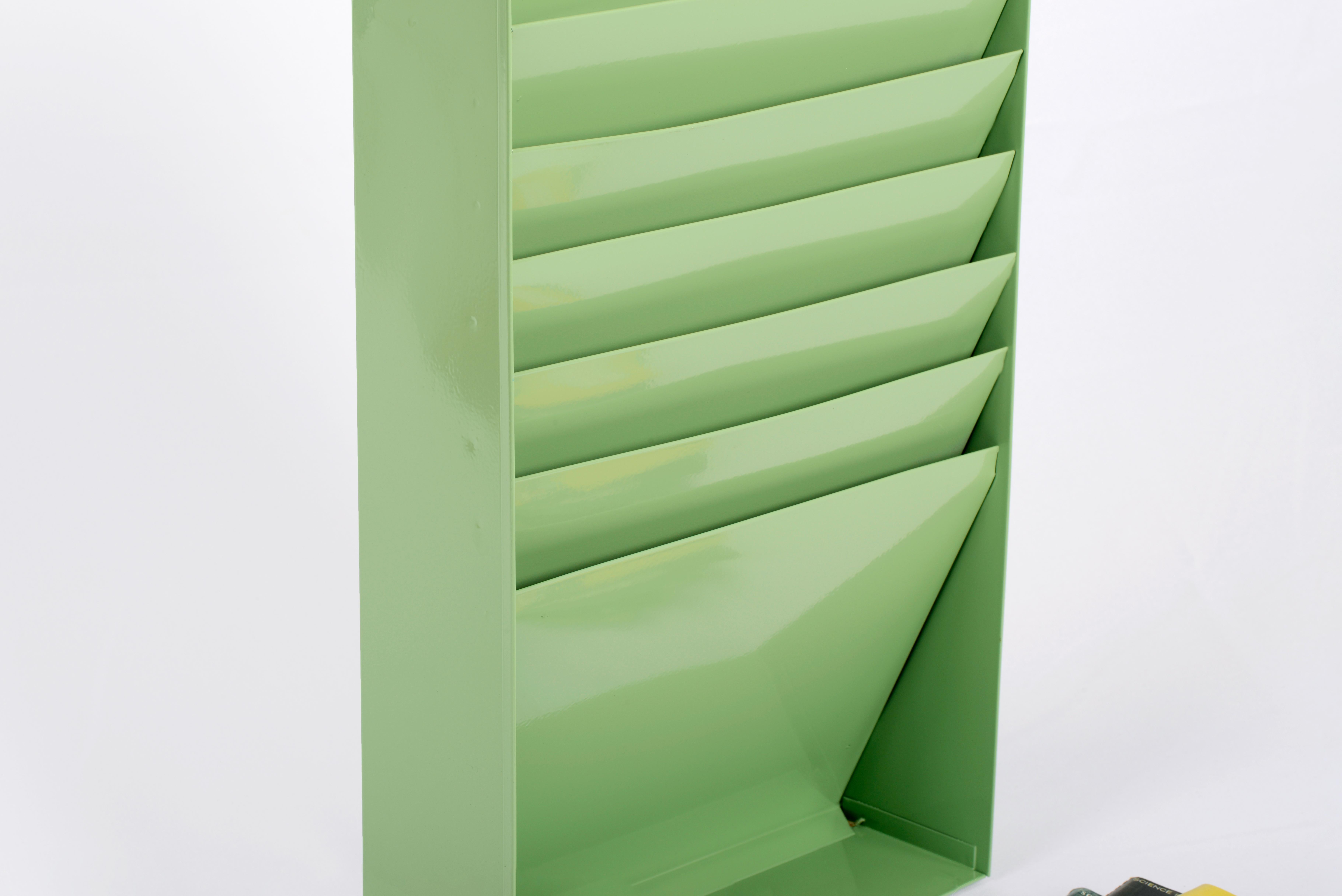 1960s Retro Steel File Holder or Magazine Rack, Refinished in Mint Green In Good Condition In Alhambra, CA