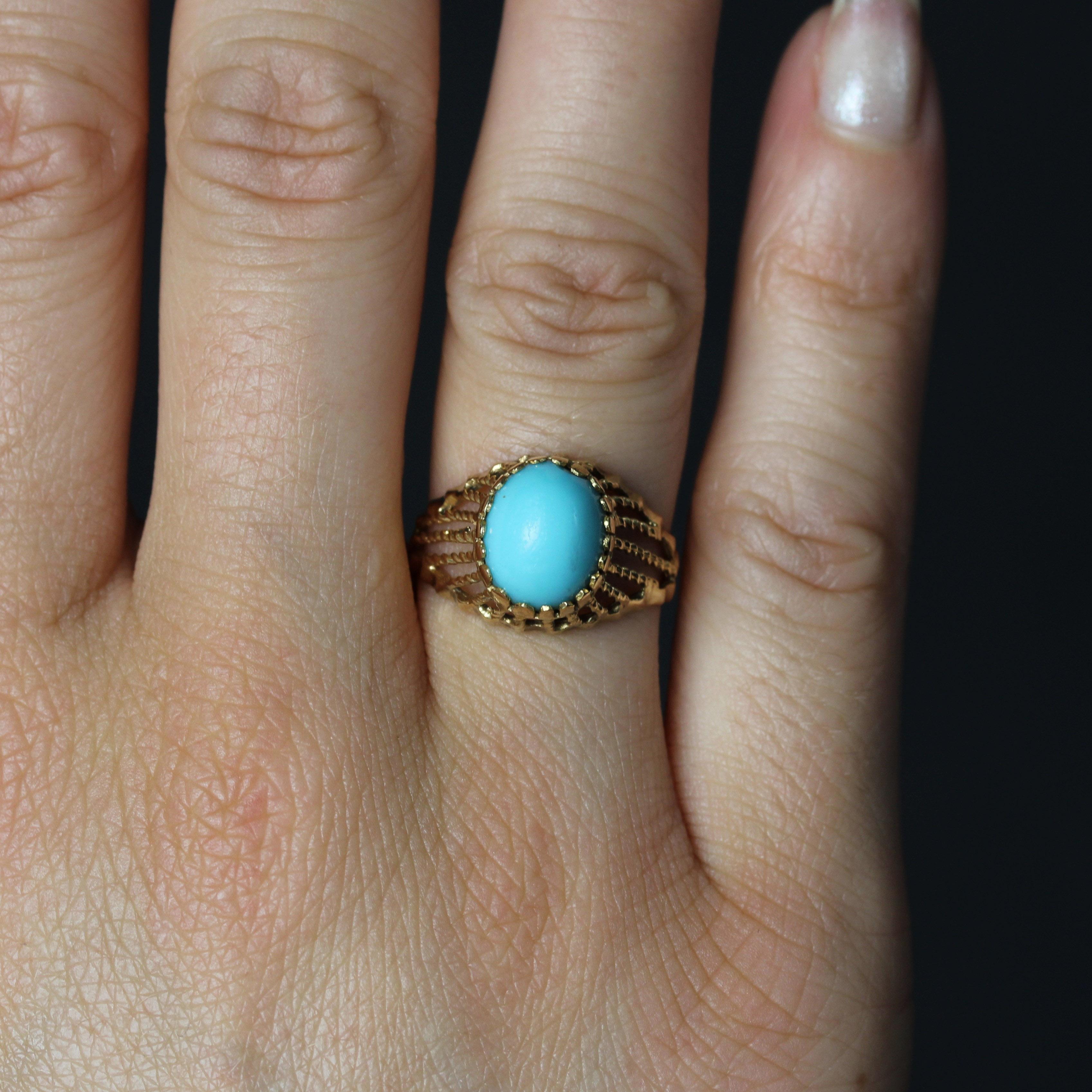 1960s Retro Turquoise Color Stone 18 Karat Rose Gold Domed Ring en vente 1