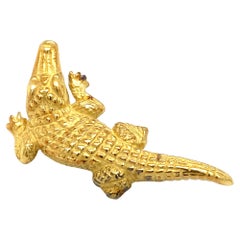 1960s Retro Vintage Alligator Brooch in 18 Karat Gold