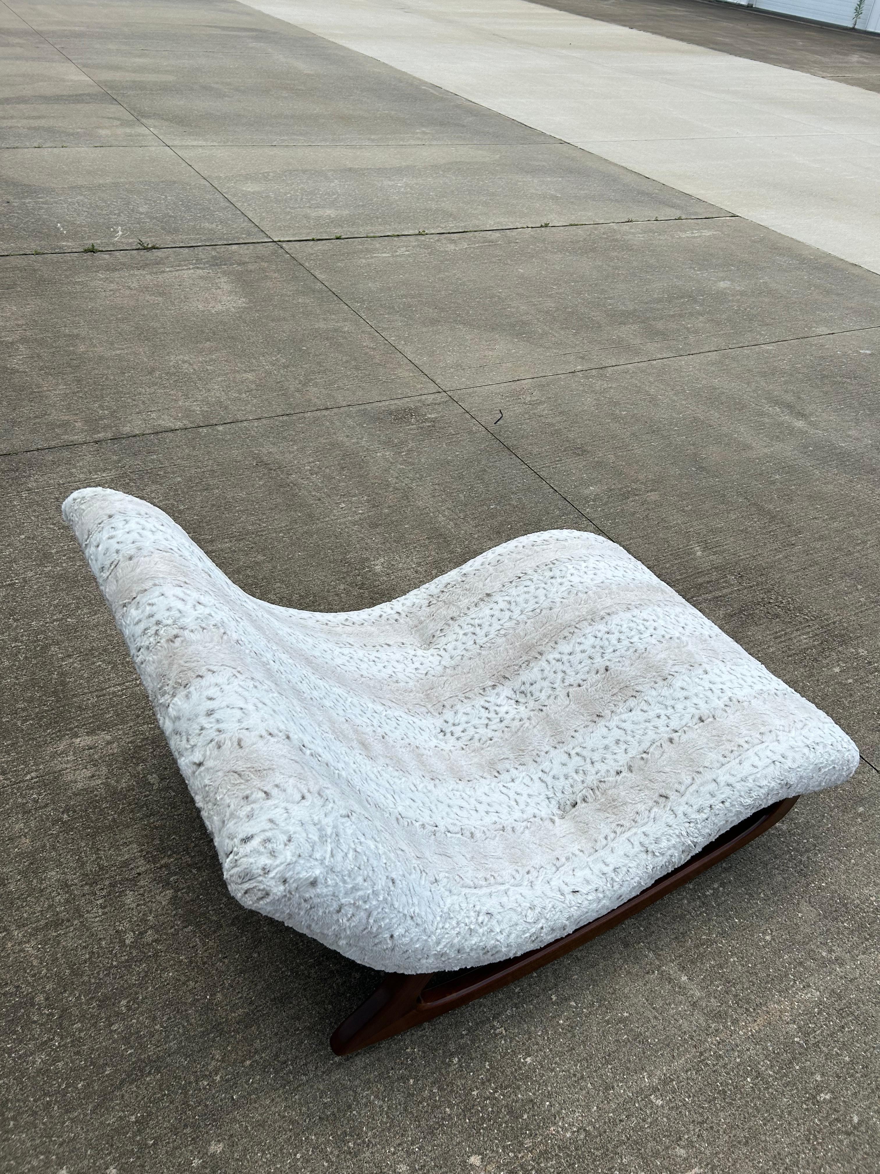 Fabric 1960s Reupholstered Adrian Pearsall Rocking Wave Chaise Lounge For Sale