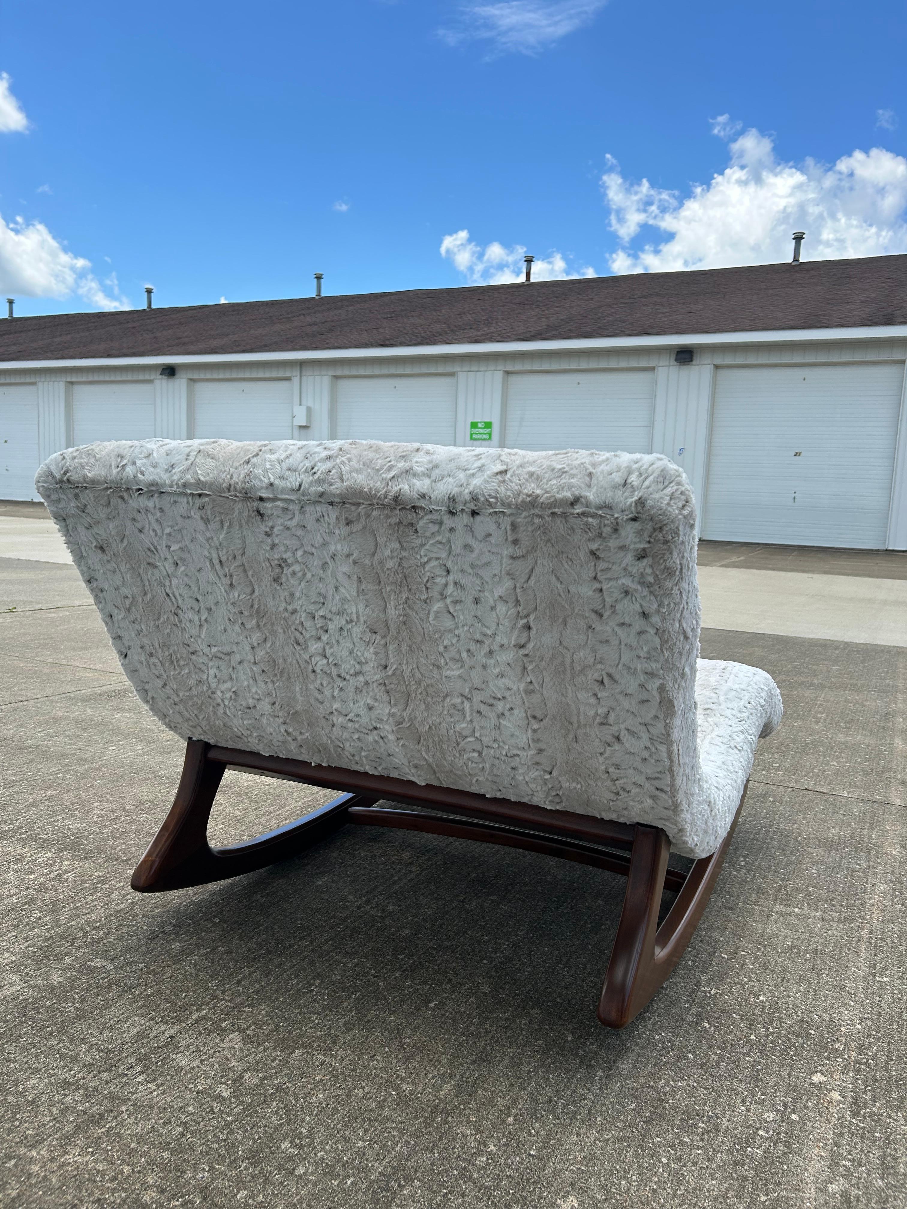 1960s Reupholstered Adrian Pearsall Rocking Wave Chaise Lounge For Sale 1