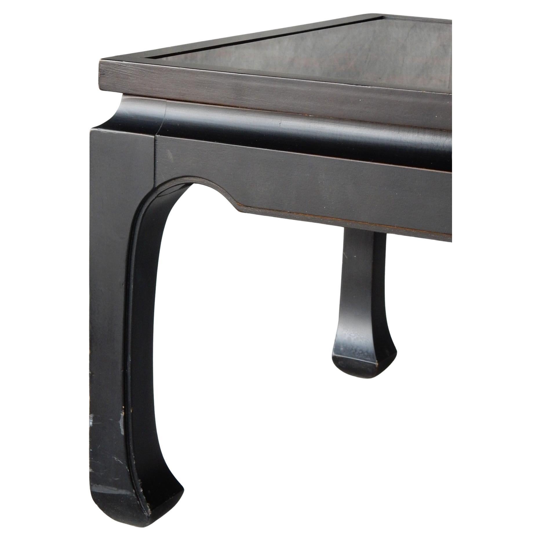 Chinoiseries Table basse Ming à plateau de verre peint à l'envers, années 1960 en vente