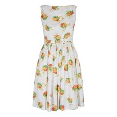 Vestido con estampado floral de algodón gofrado Rhona Roy de los años 60 con cinturón