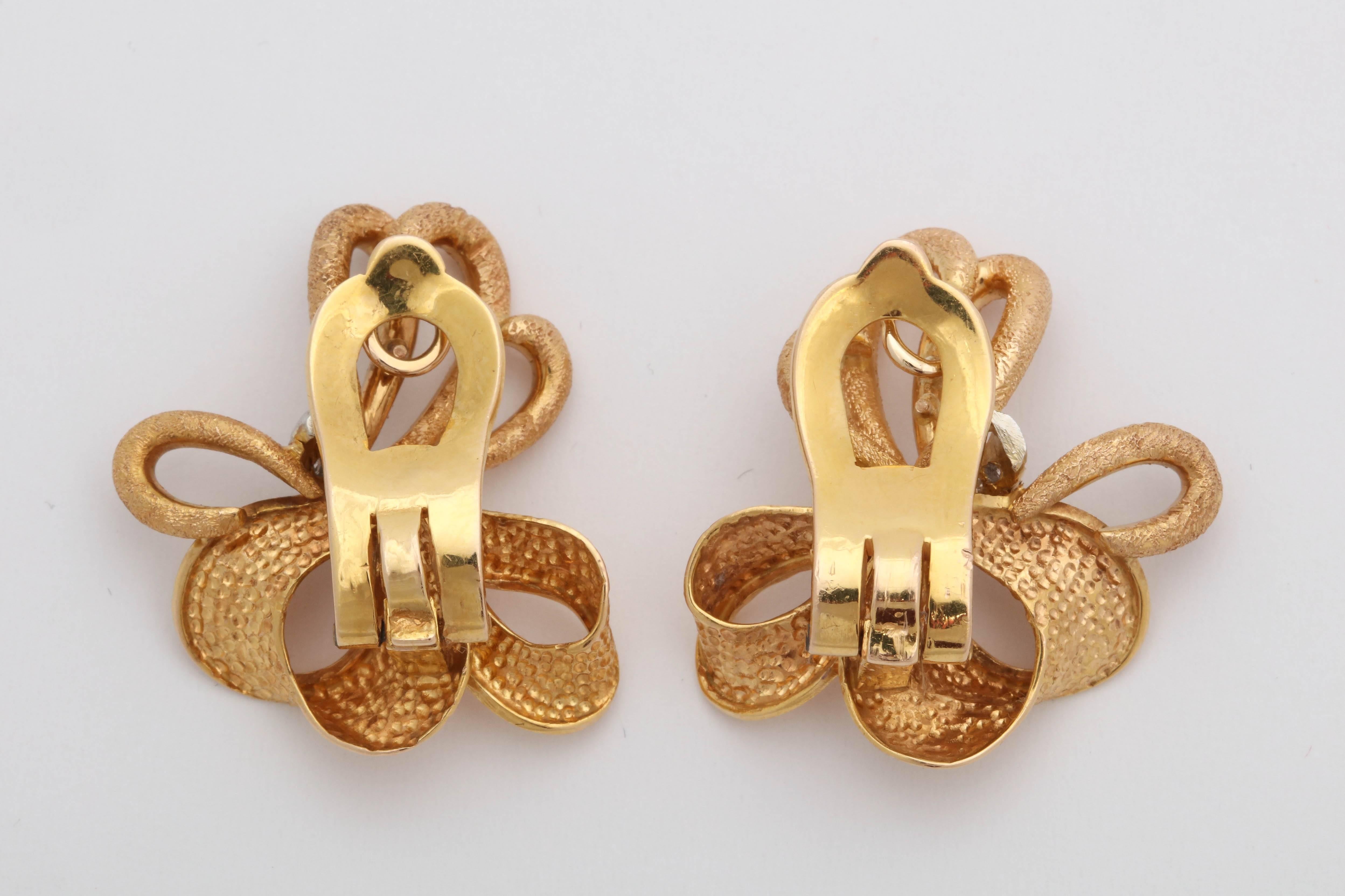 1960's Ribbon Bow Knot Diamond With Two Different Textured Gold Earclips In Good Condition In New York, NY