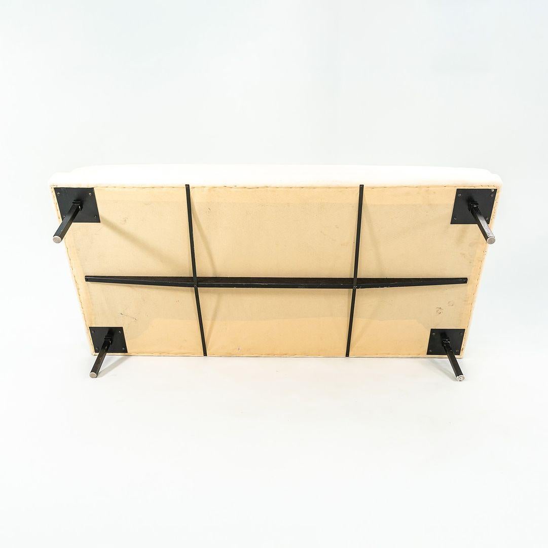 This is an uncommon Daybed, designed in circa 1958 by Richard Schultz for Knoll International. Around the same time, Florence Knoll & Charles Niedringhaus were designing their own set of convertible sofas at Knoll; perhaps this was Schultz‚Äôs
