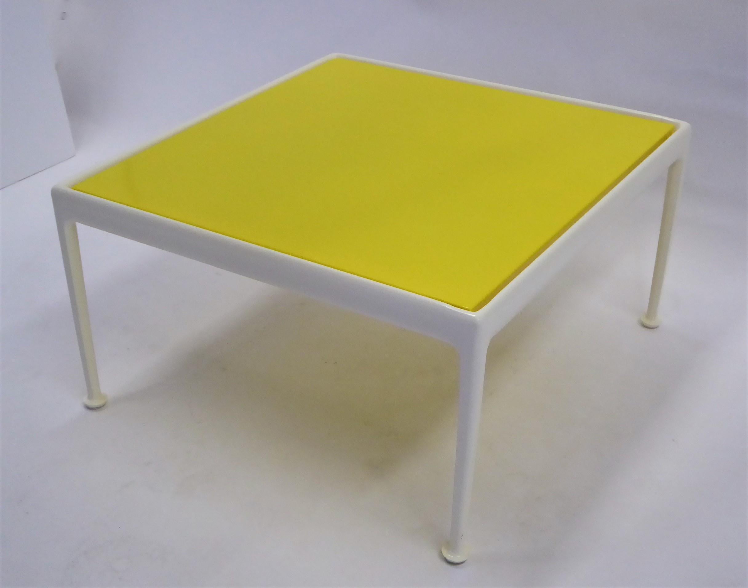 American 1960s Richard Schultz for Knoll Coffee Side Table